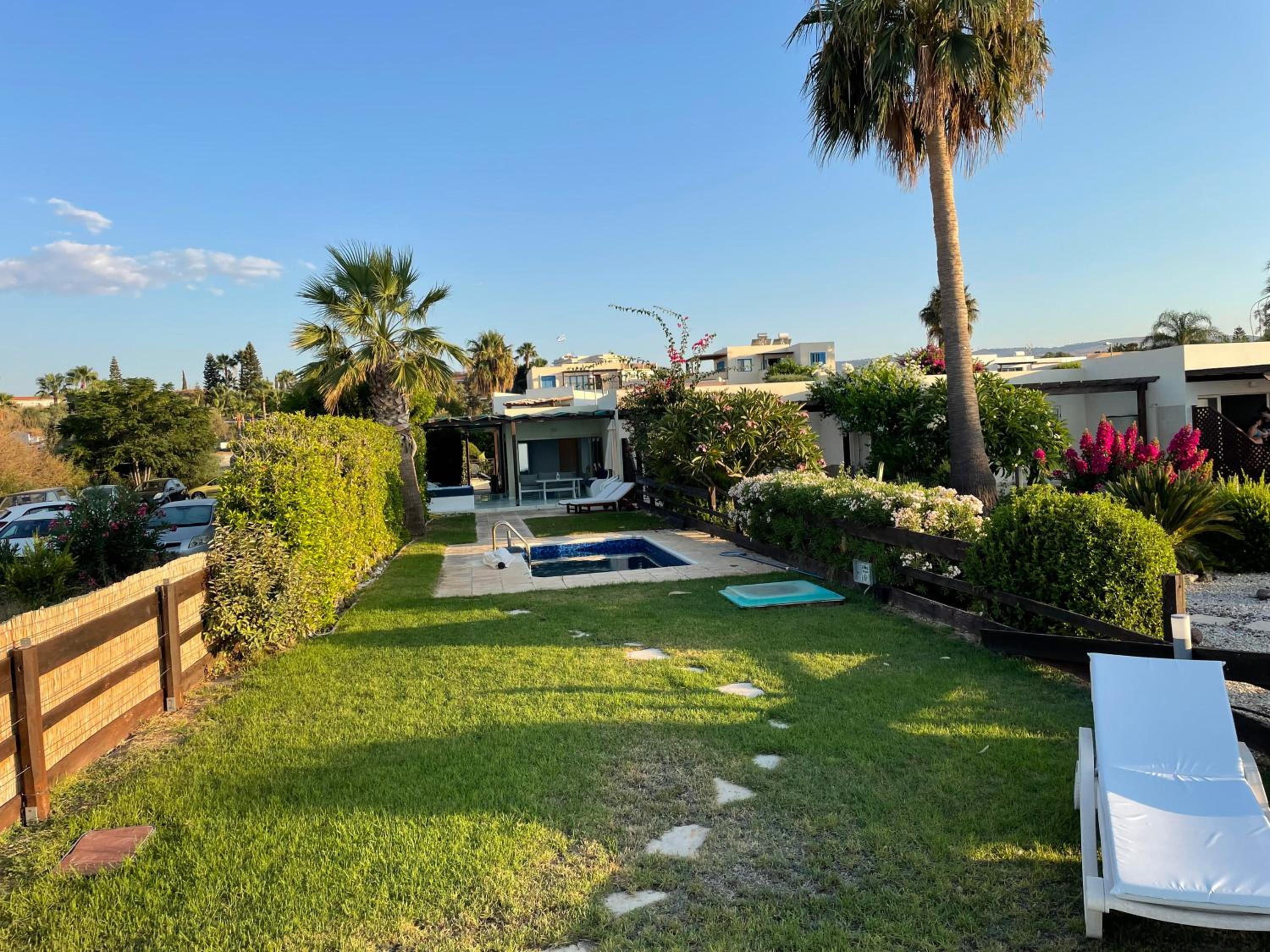 Villa - Beach Front photo 2