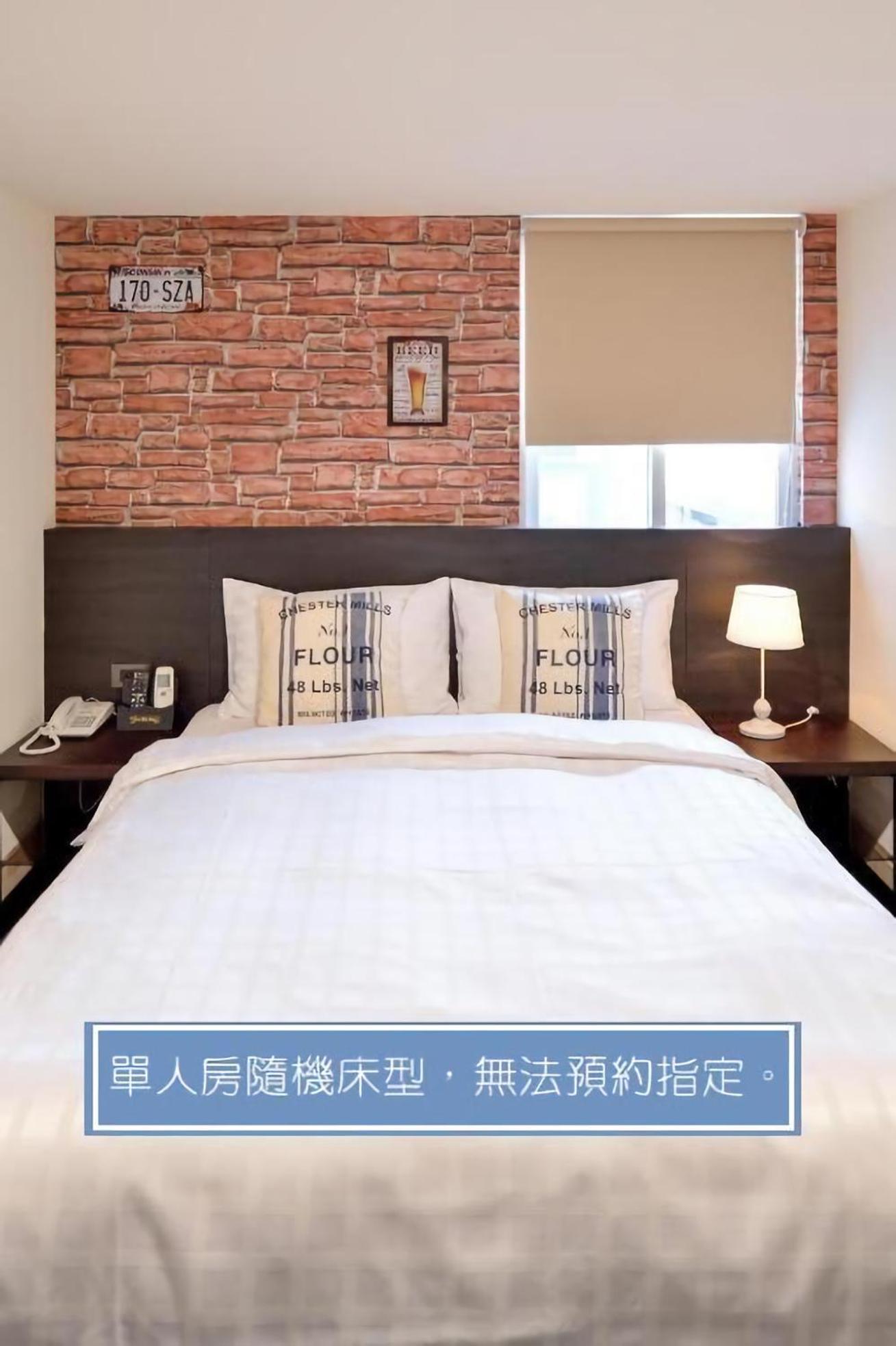 Single Room photo 3