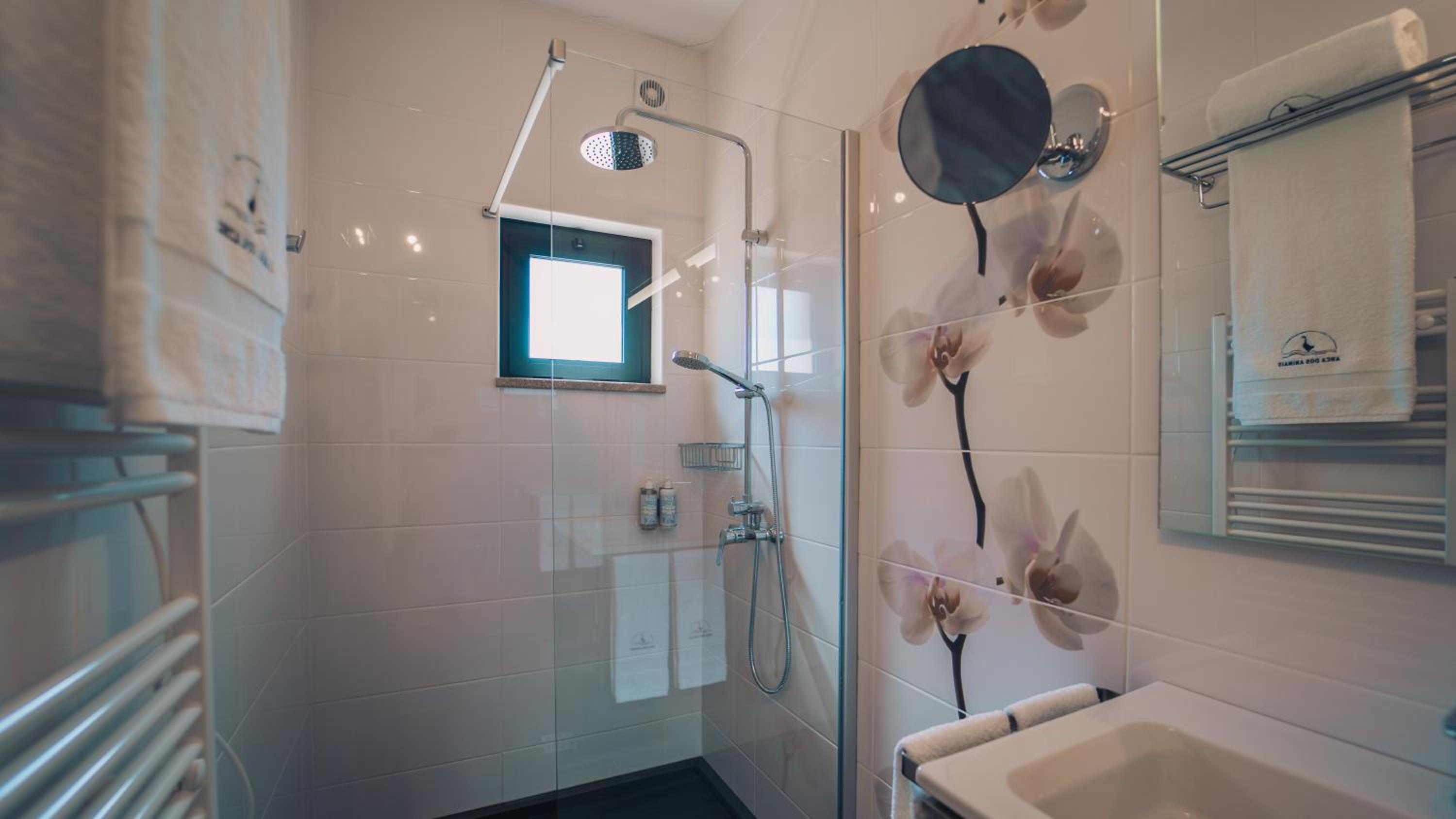 Deluxe Double or Twin Room with Garden View photo 2