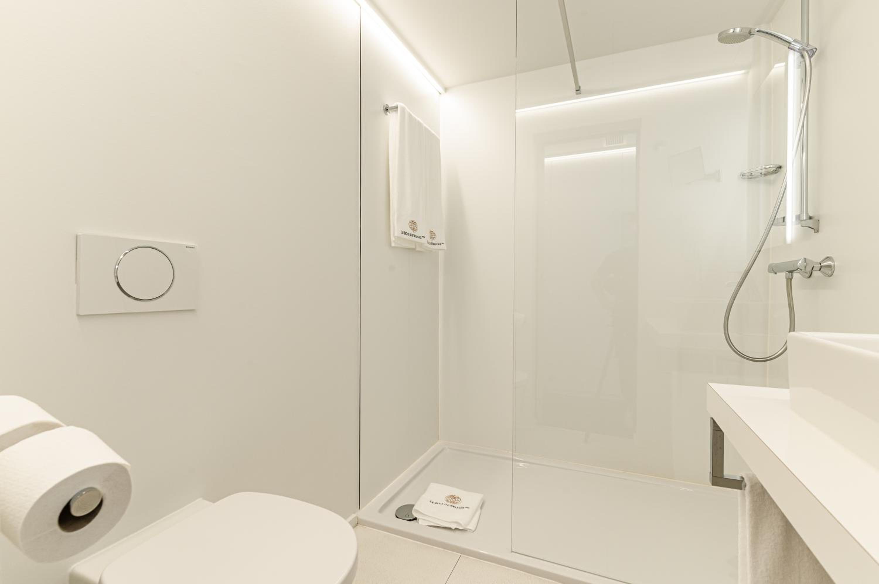 Comfort Twin Room with City View - Photo 2