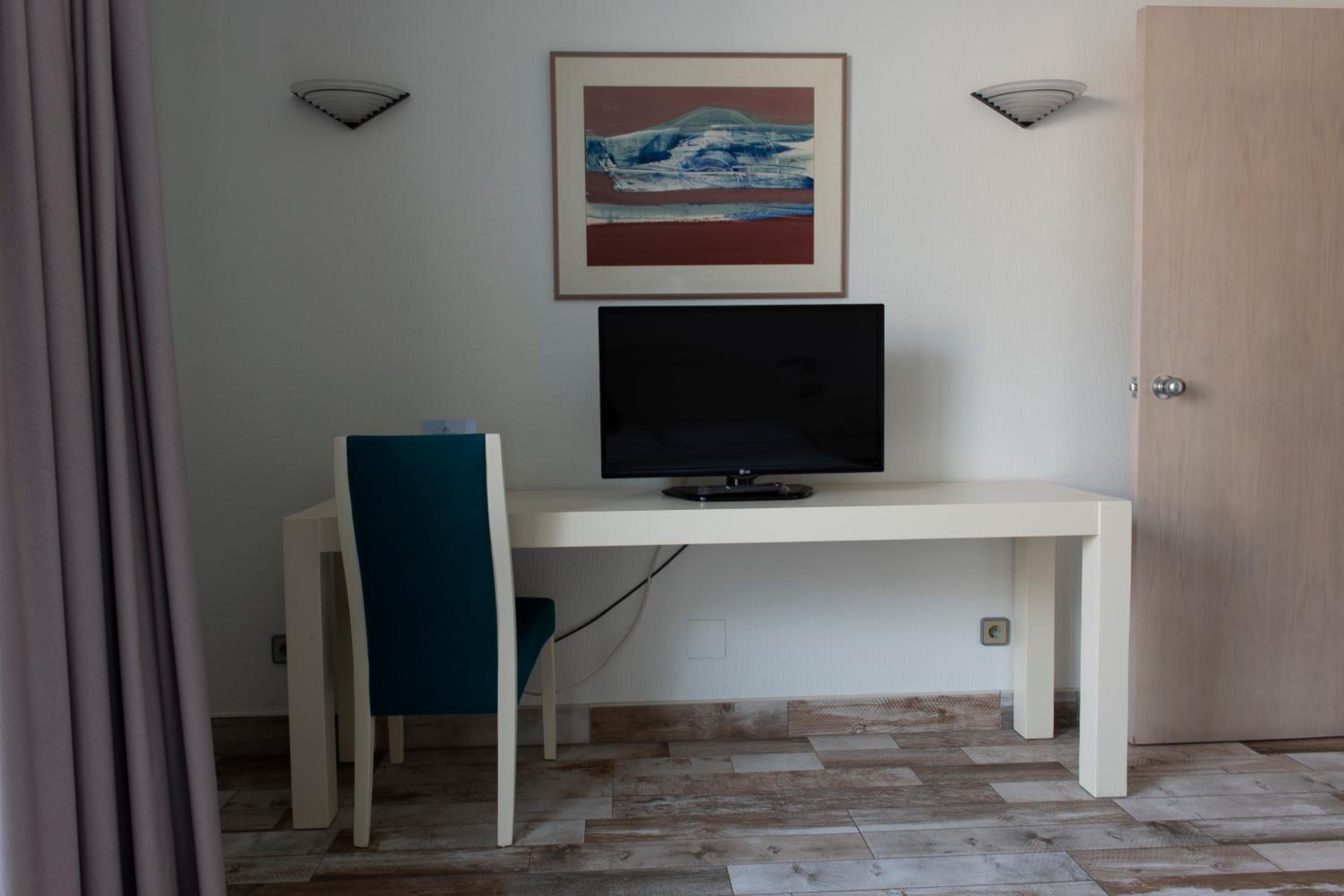 Single Room photo 3