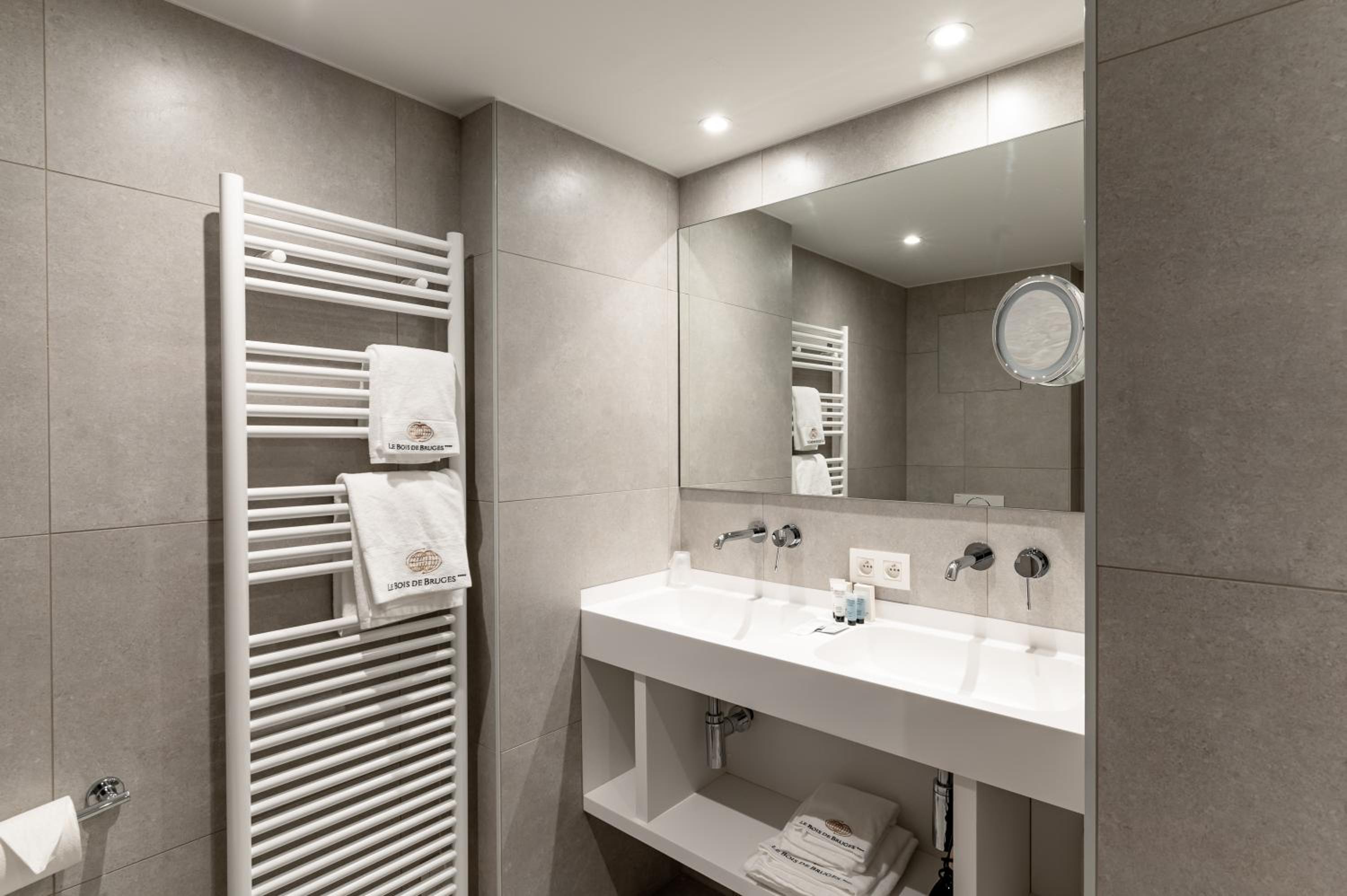 Suite - Photo 2