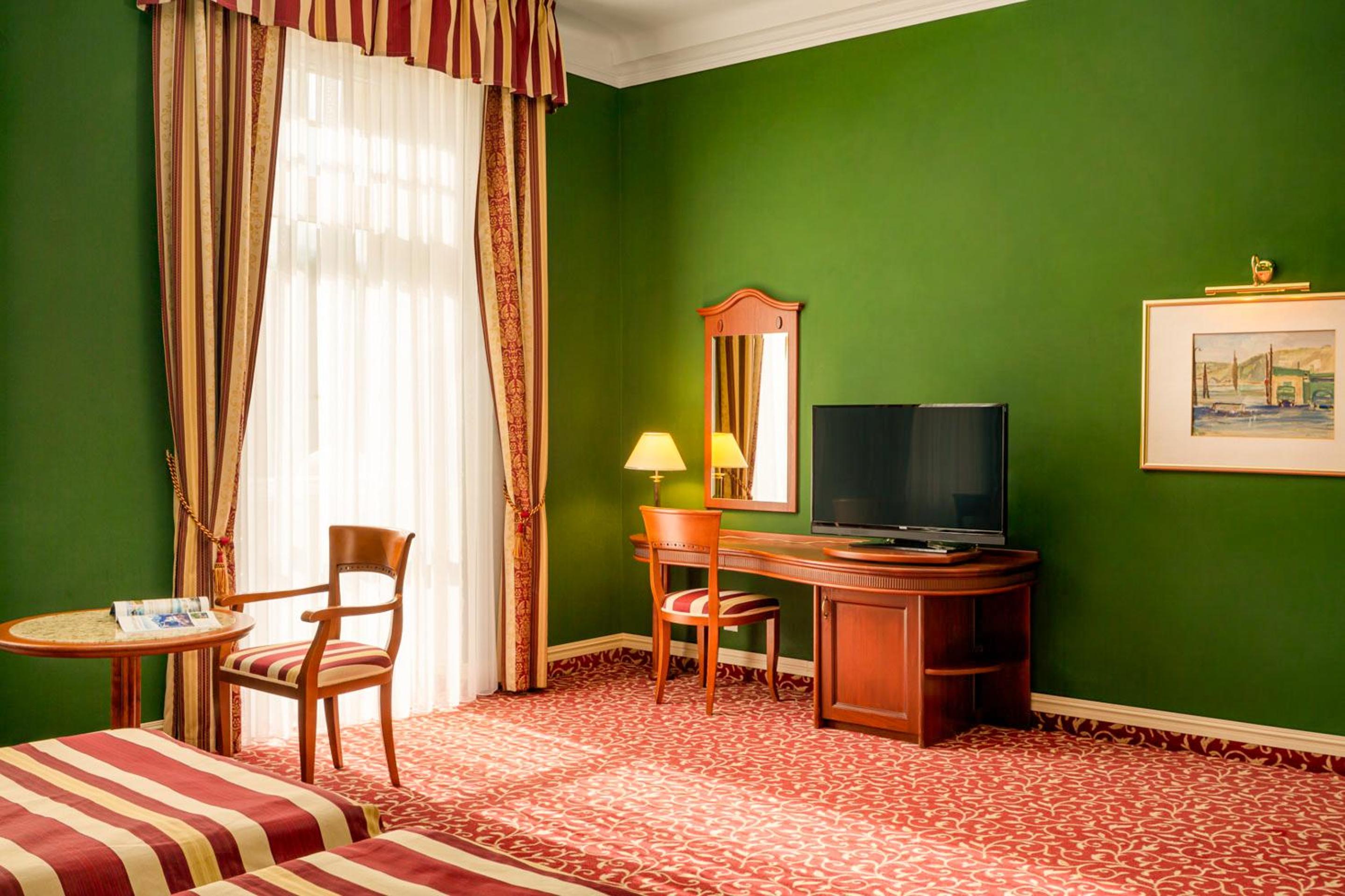Economy Twin Room photo 3