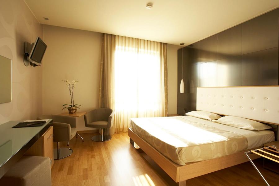 Superior Double Room - Photo 2