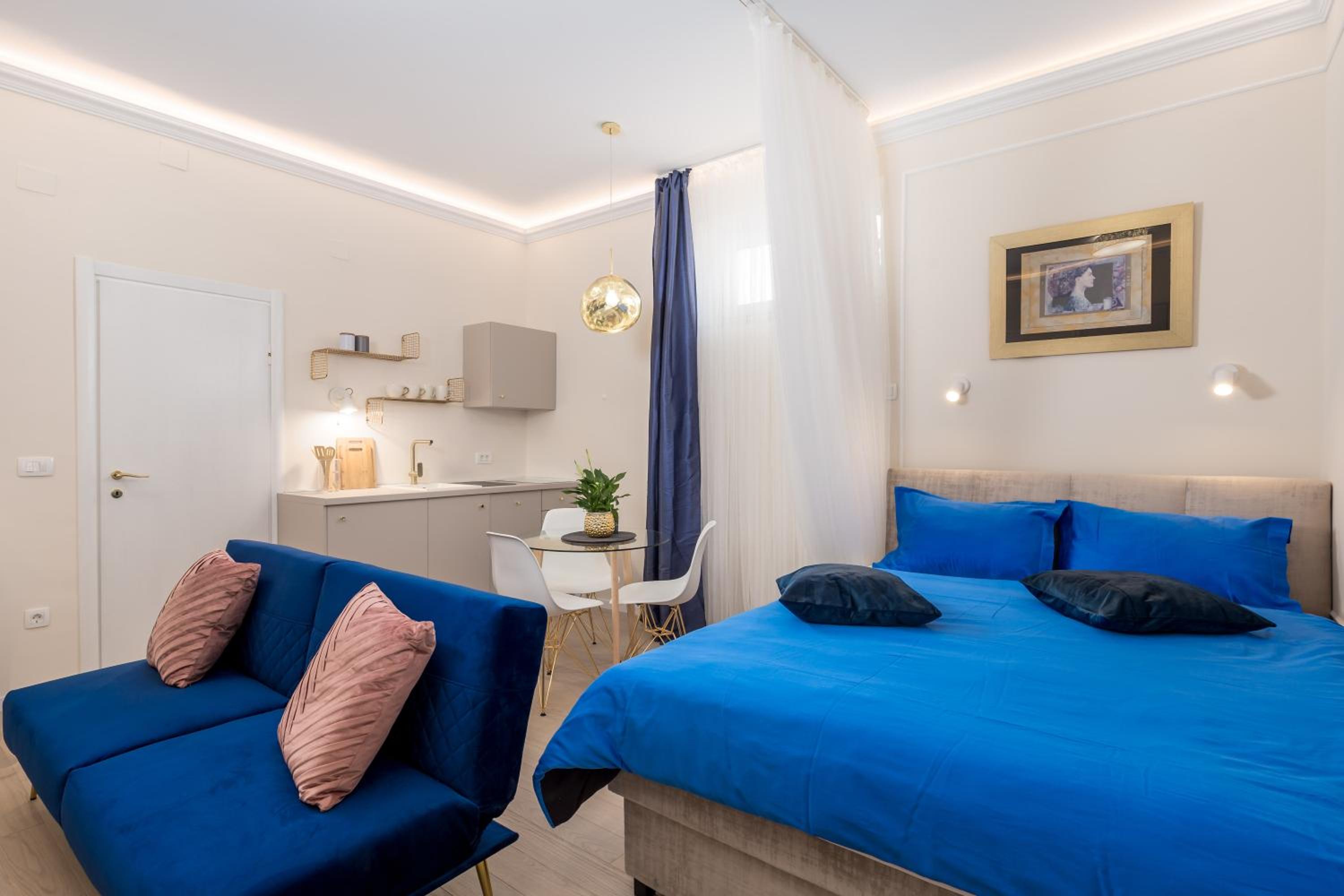 One-Bedroom Apartment - Photo 9