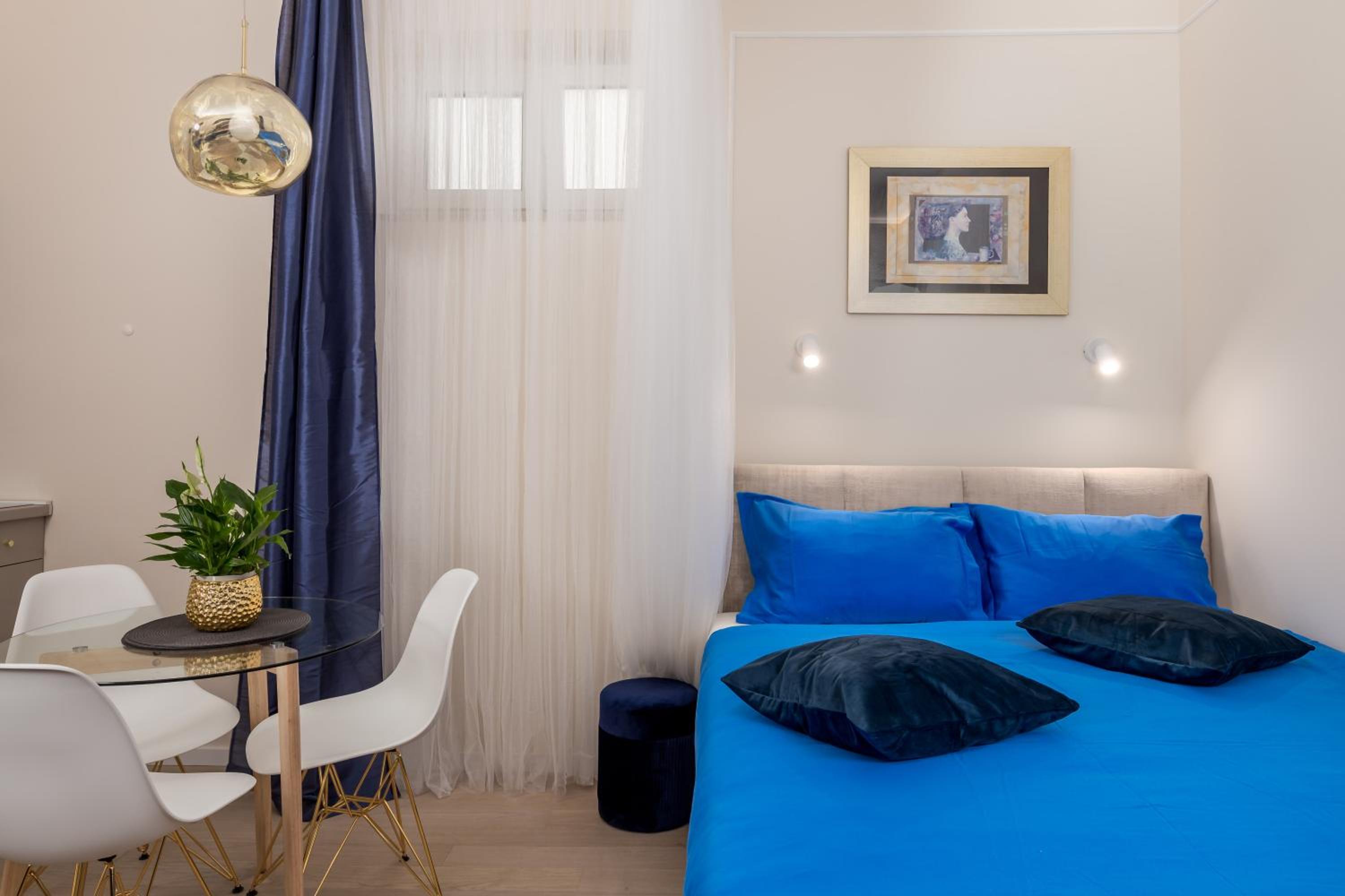 One-Bedroom Apartment - Photo 10