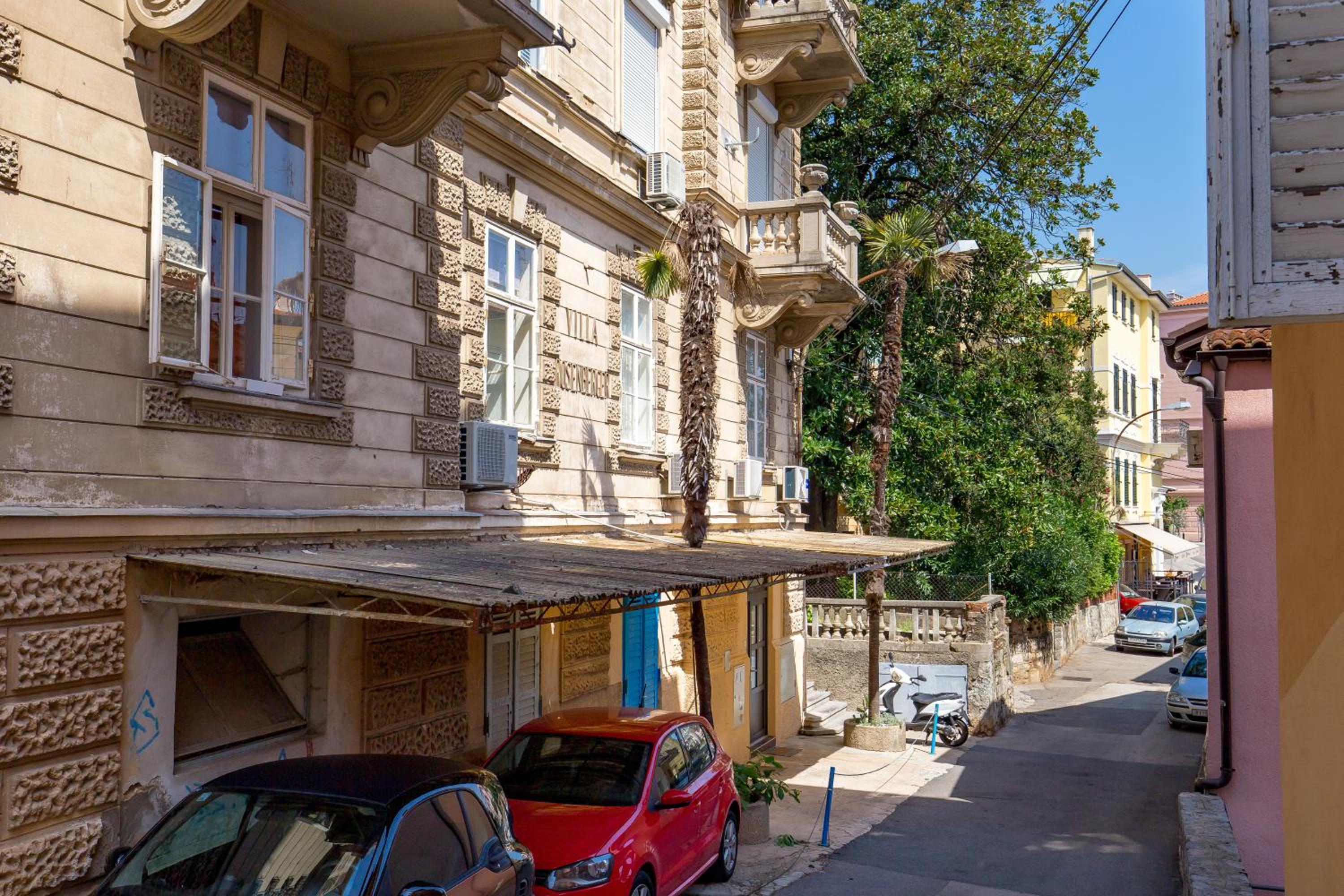 One-Bedroom Apartment - Photo 27