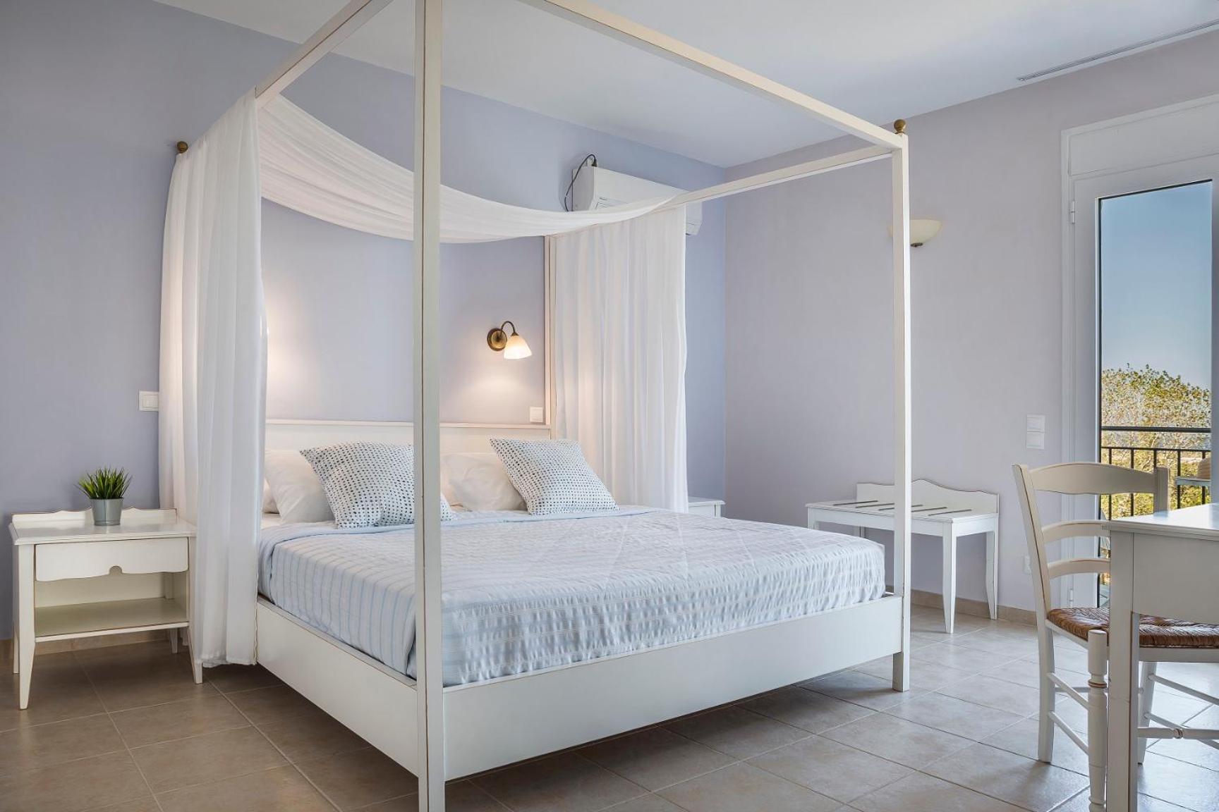 Executive Suite - Photo 12