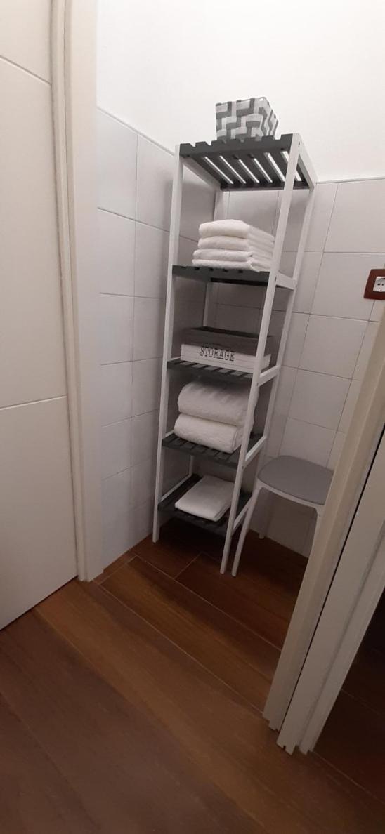 One-Bedroom Apartment - Photo 4