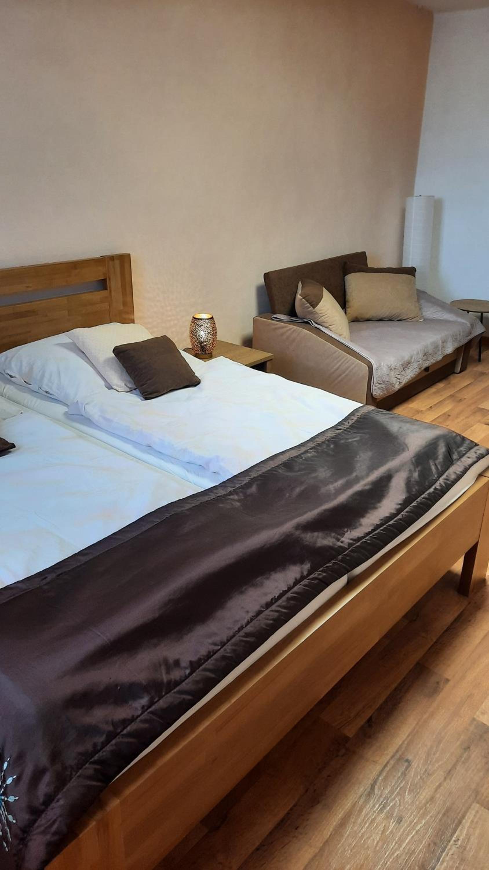 Deluxe Double Room with Extra Bed - Photo 25