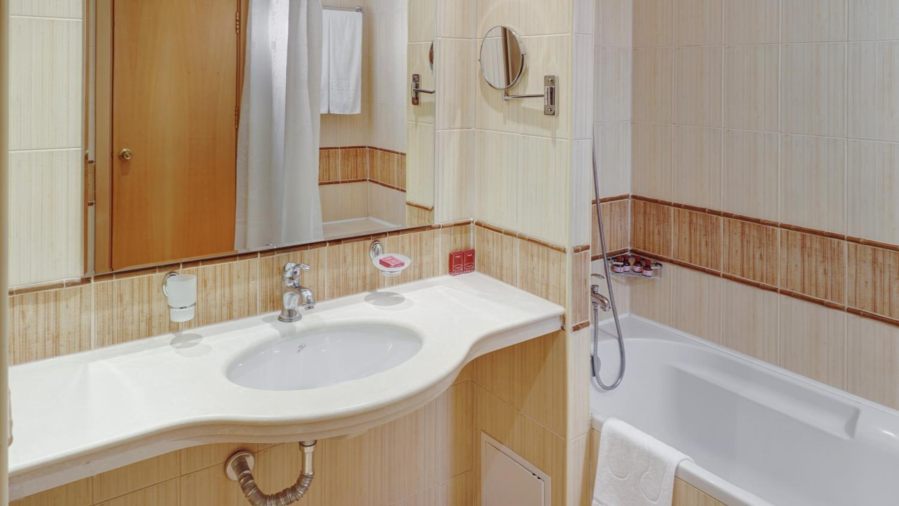 Standard Twin Room for Single Use