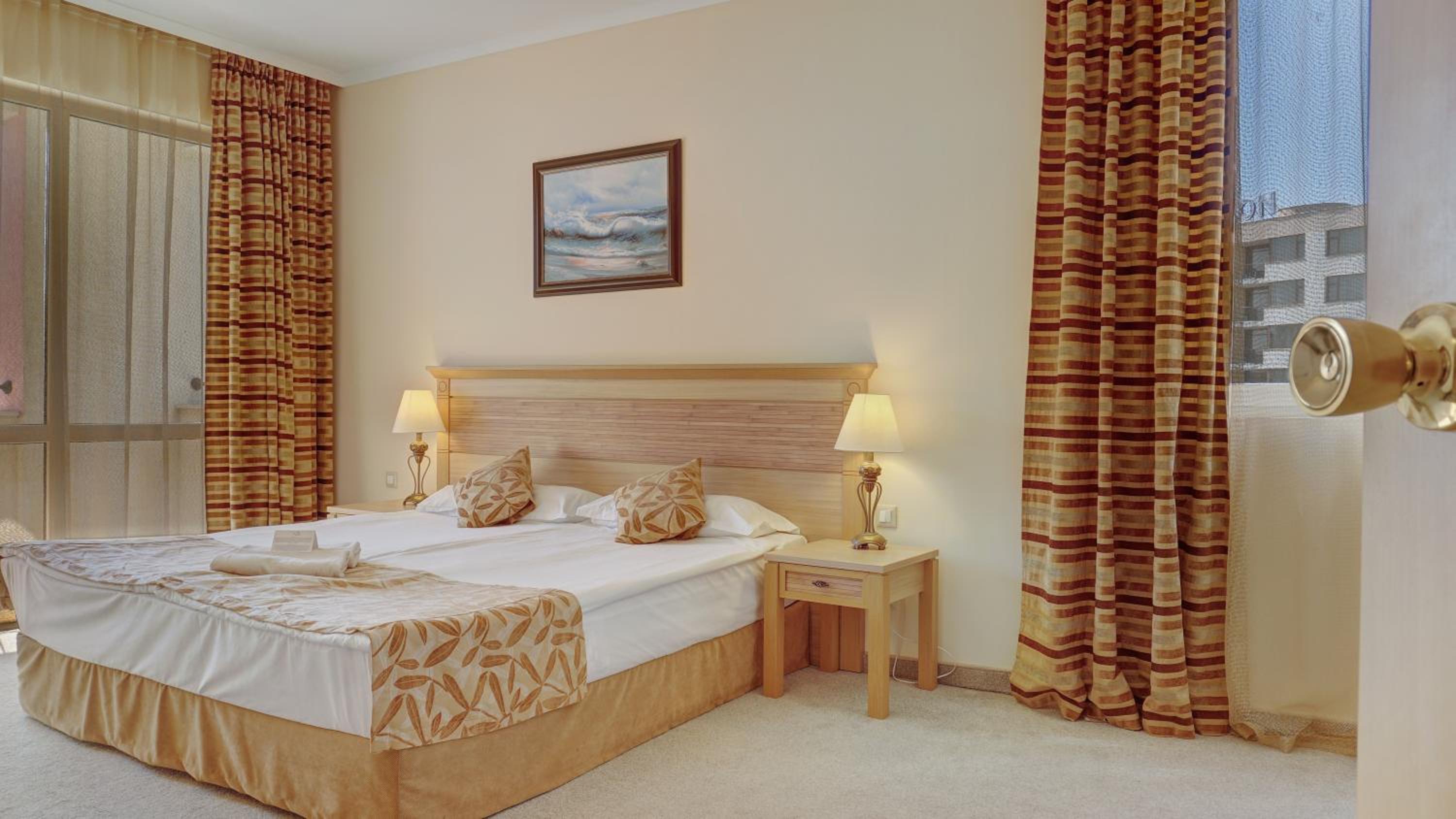 Standard One-Bedroom Apartment thumbnail 6