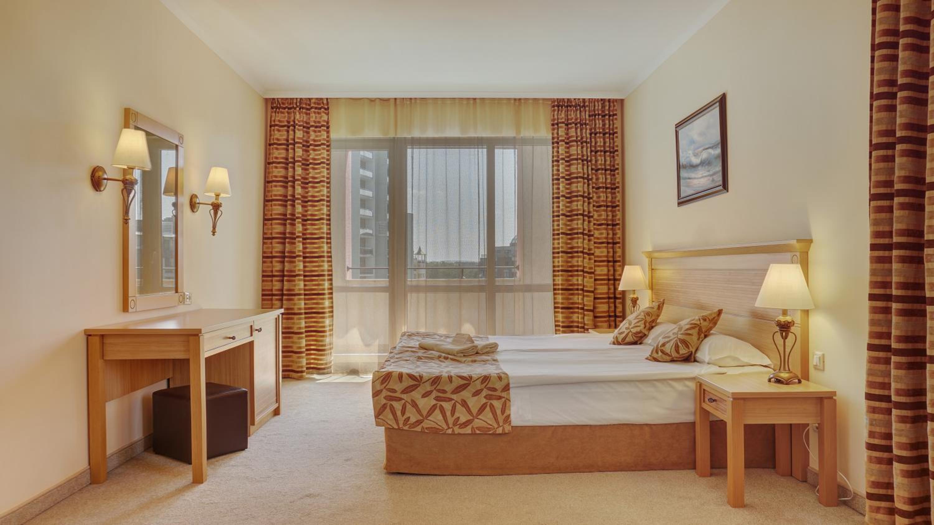 Standard One-Bedroom Apartment thumbnail 5