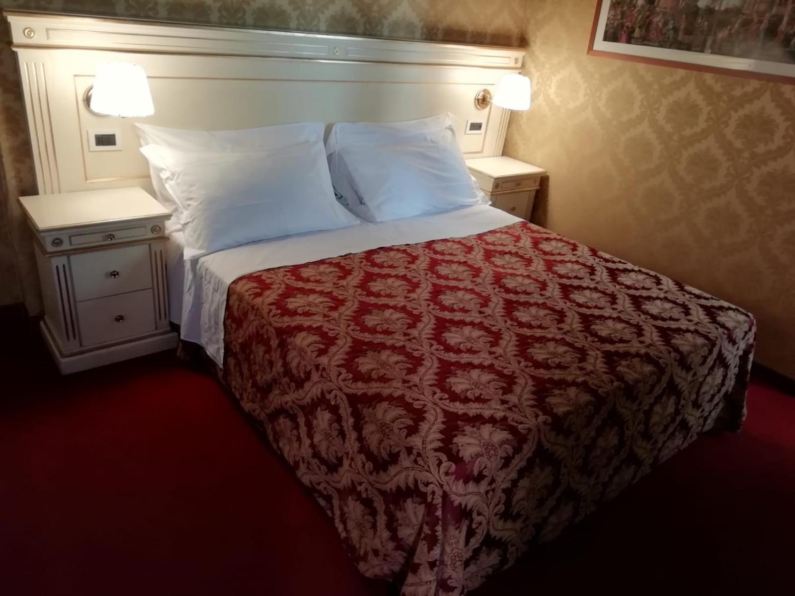 Triple Room with Private Bathroom photo 1