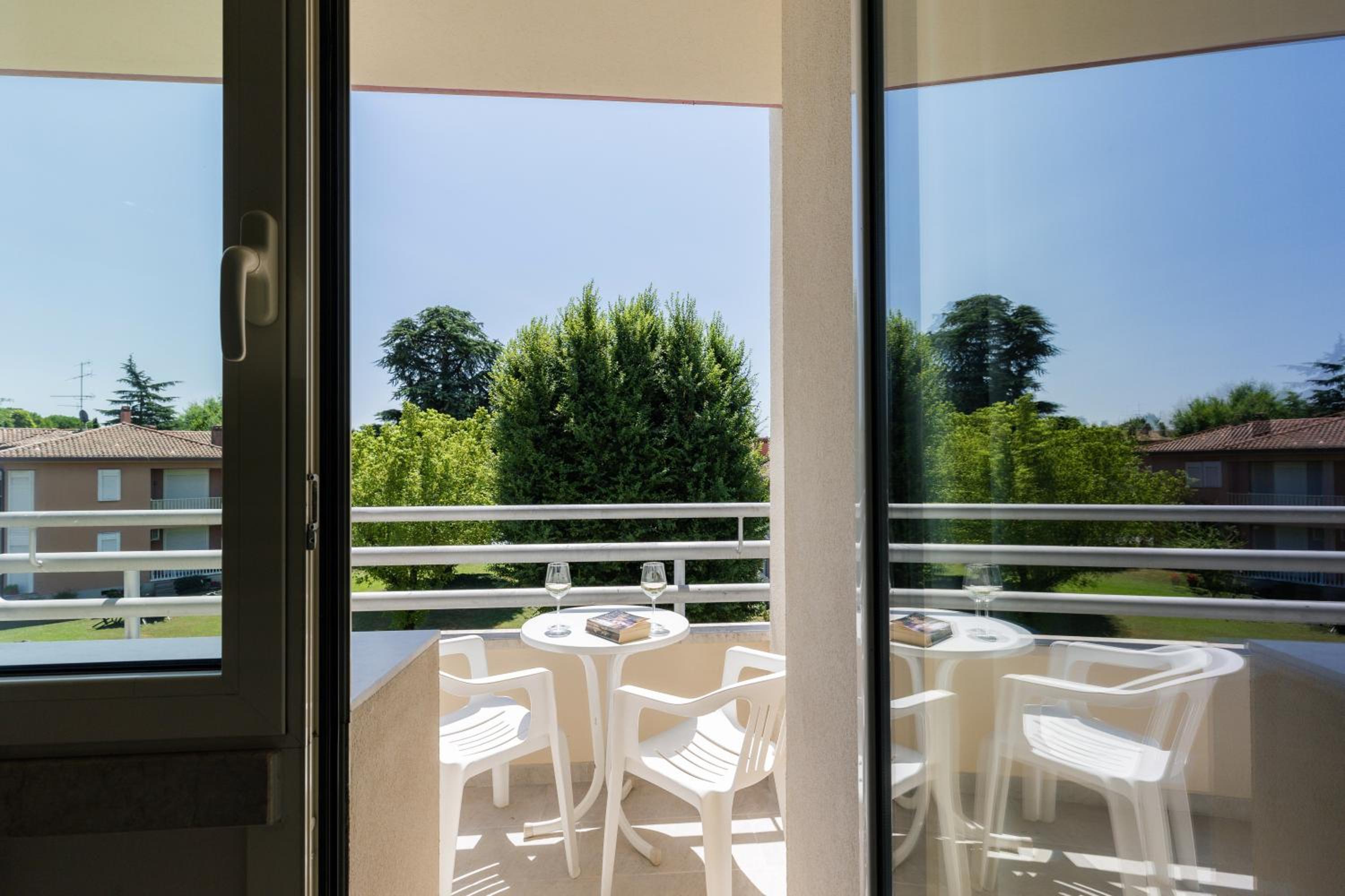 Junior Suite with Garden View - Photo 4