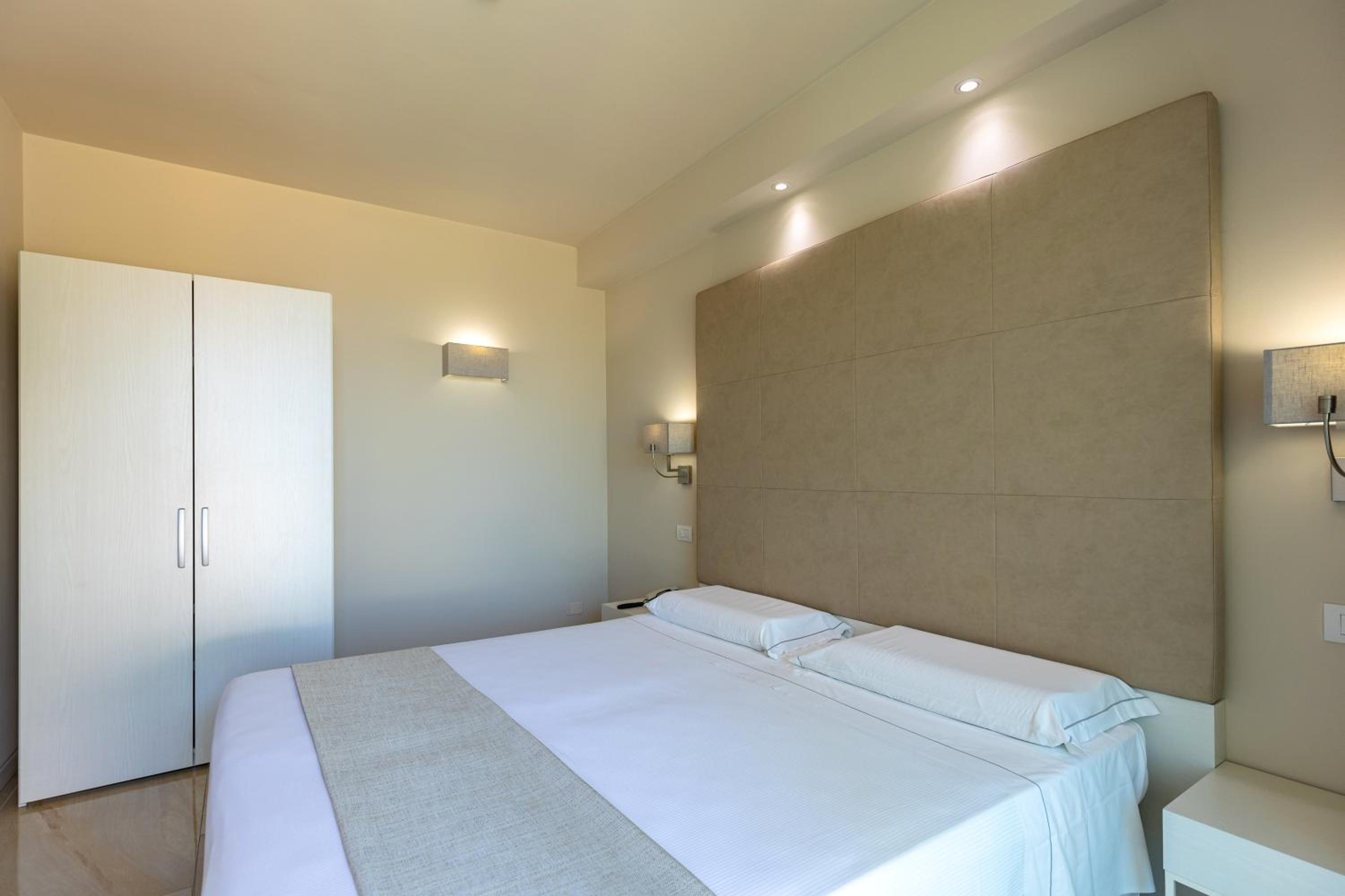 Suite - Photo 5