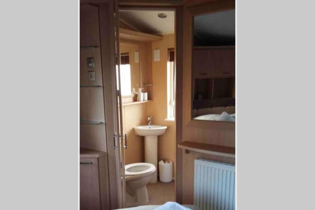 Two-Bedroom House photo 3