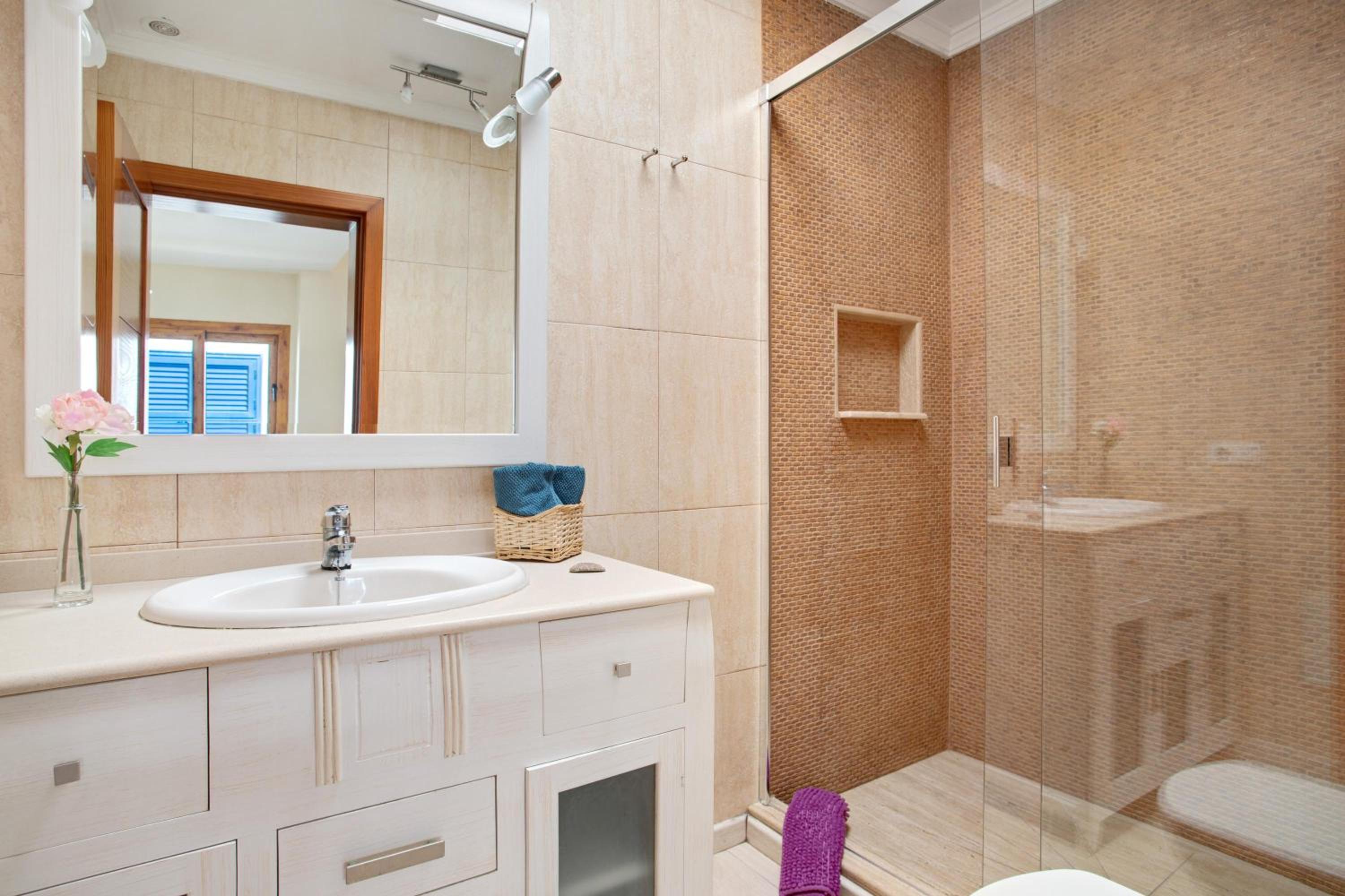 Two-Bedroom House - Photo 7