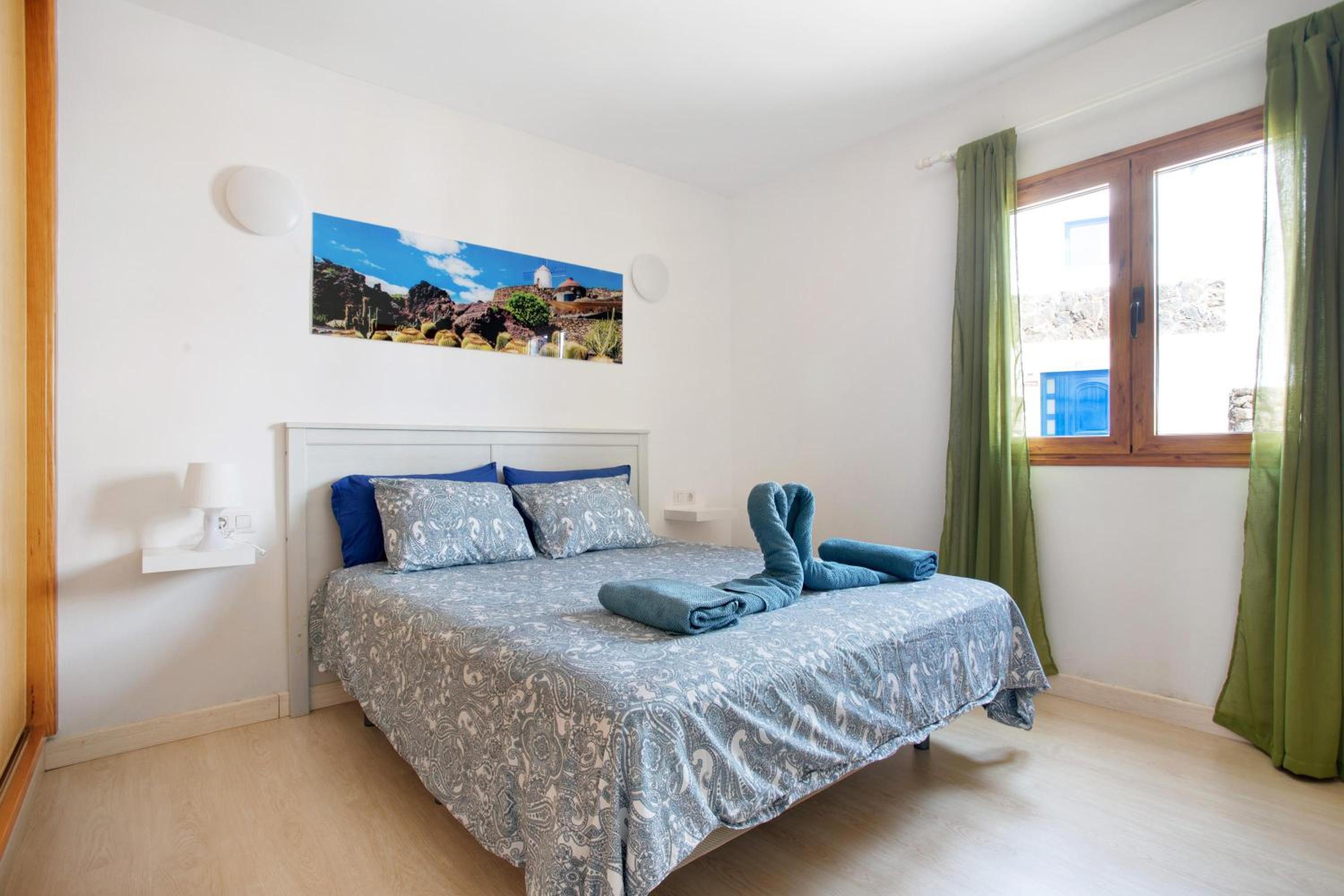 Two-Bedroom House - Photo 19
