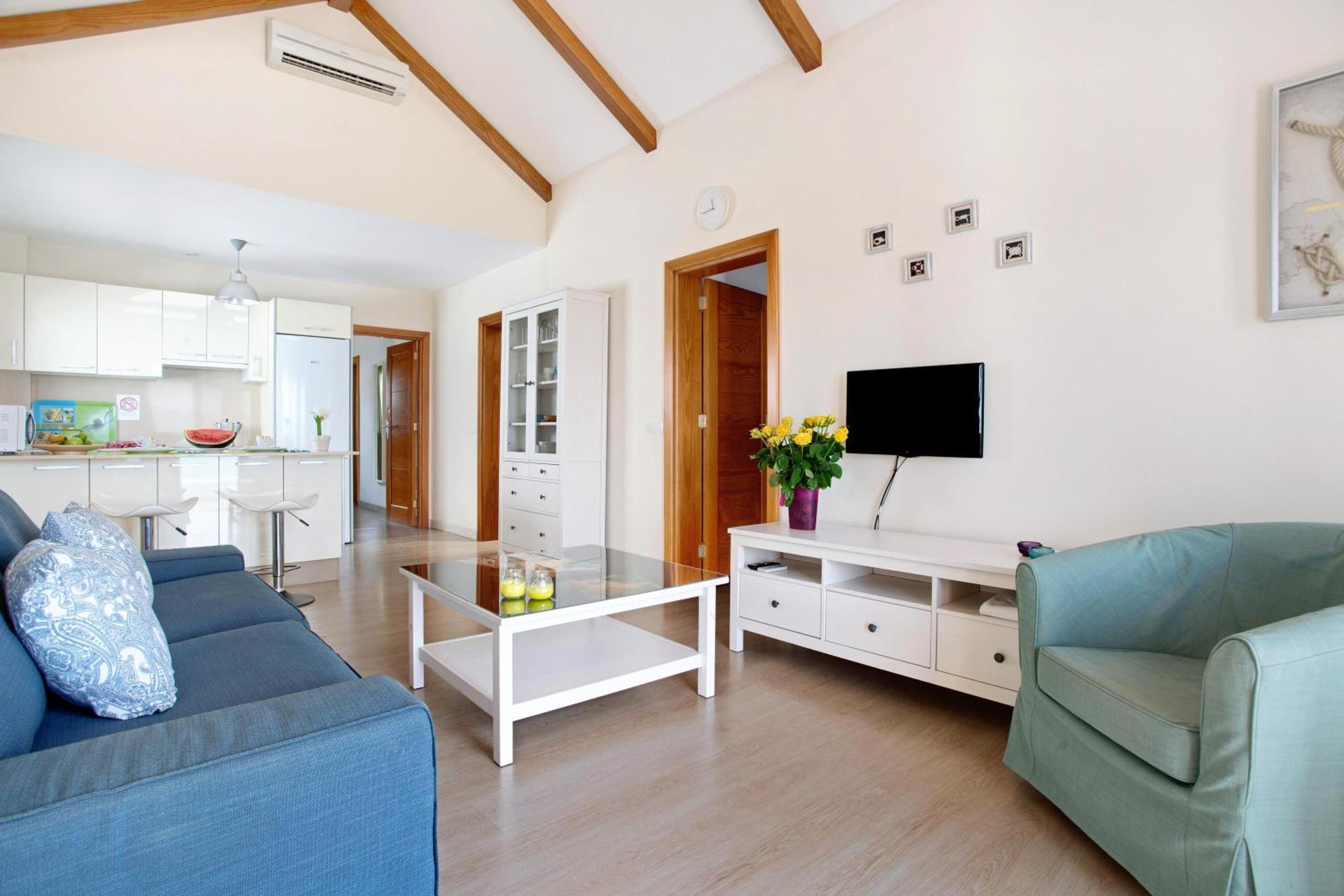 Two-Bedroom House - Photo 13