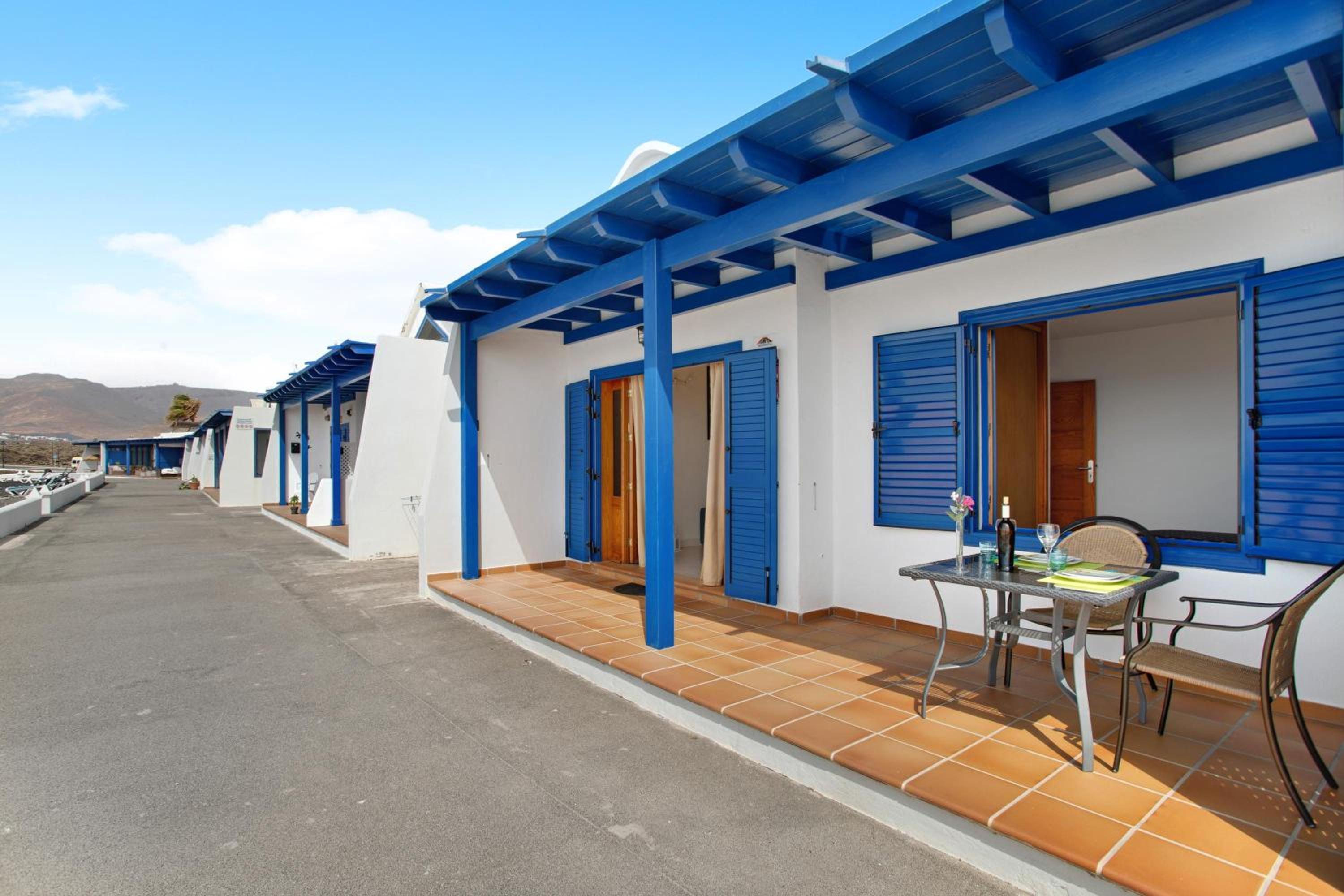 Two-Bedroom House - Photo 4