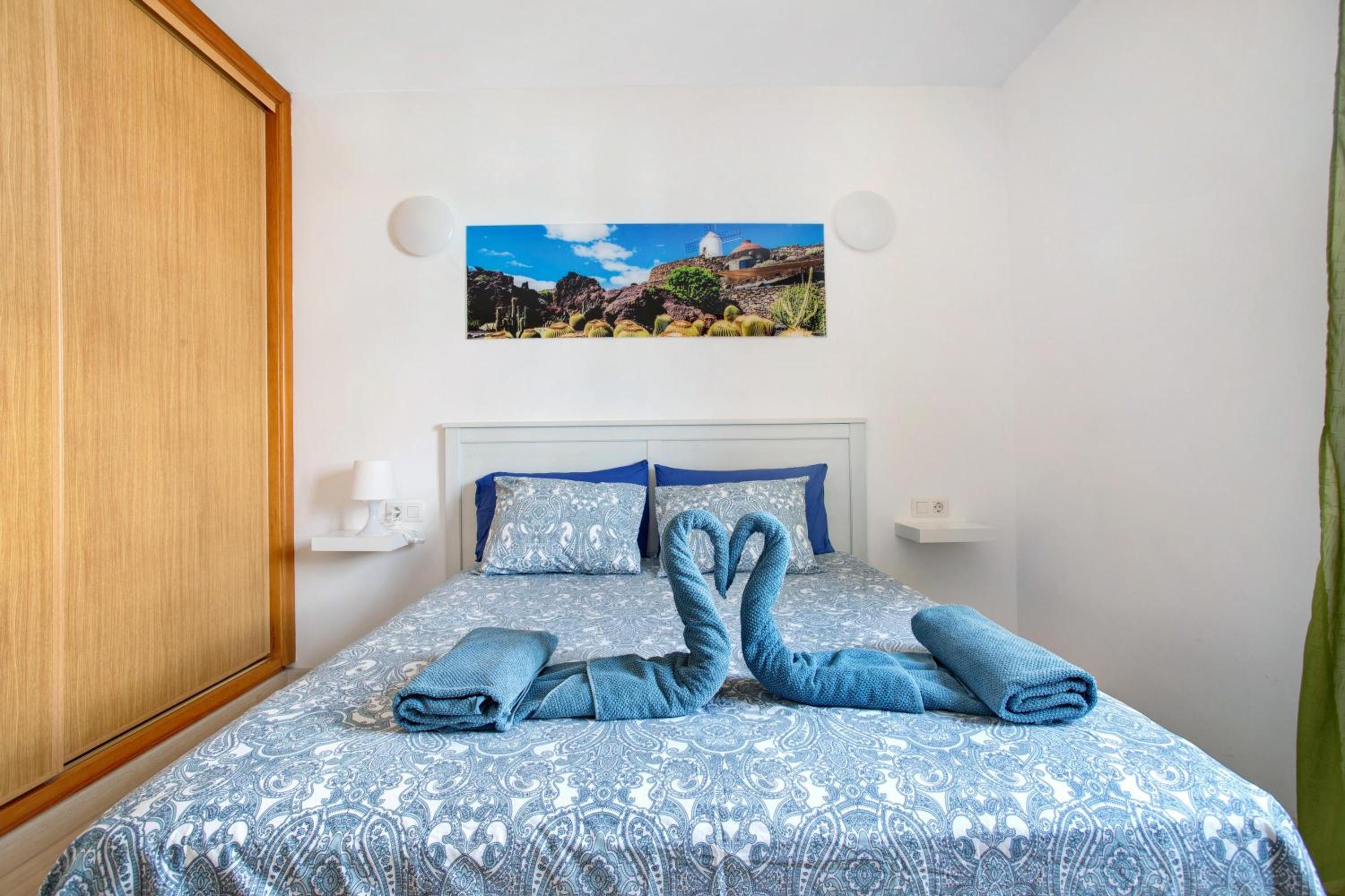Two-Bedroom House - Photo 20