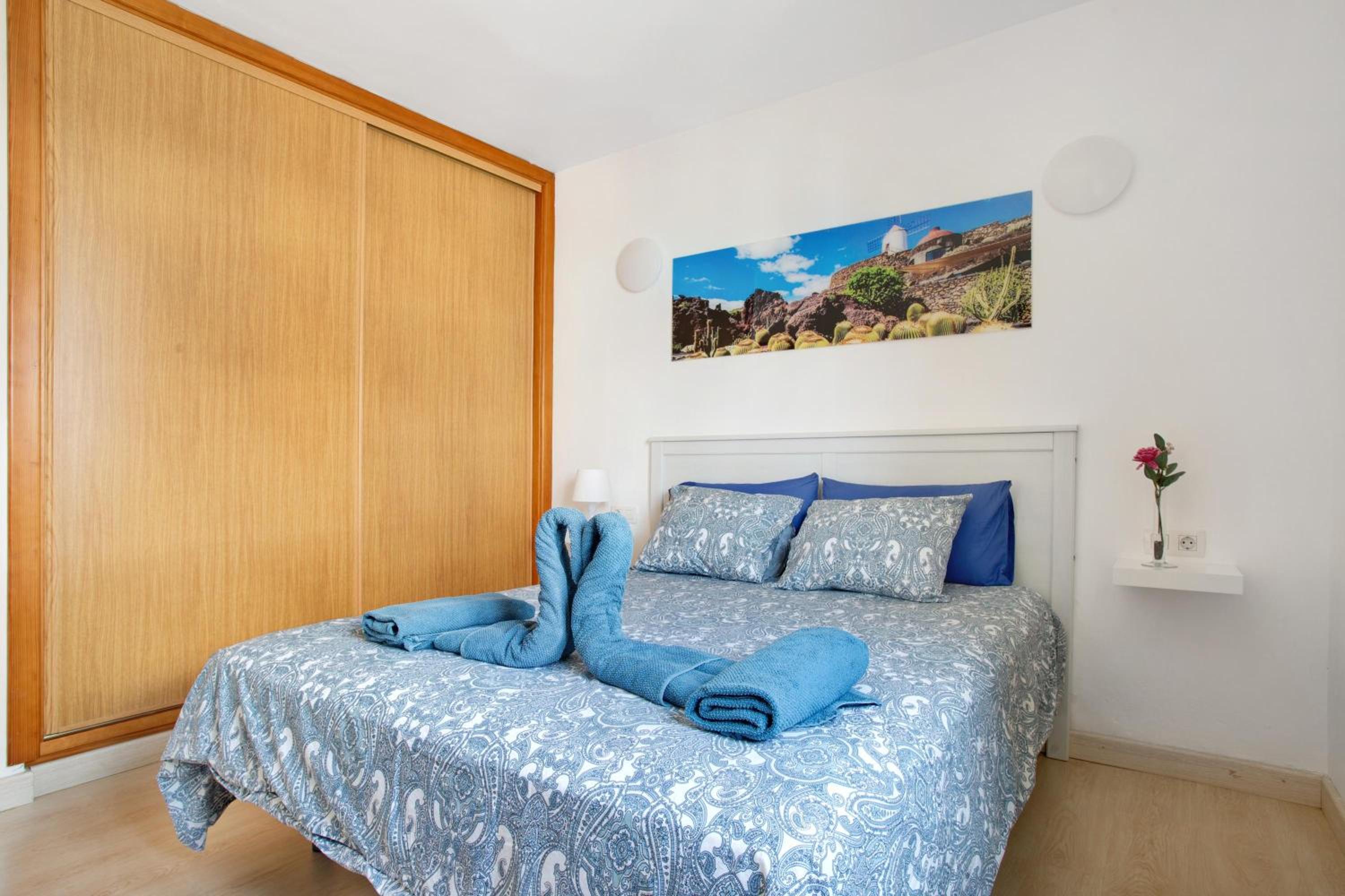 Two-Bedroom House - Photo 22