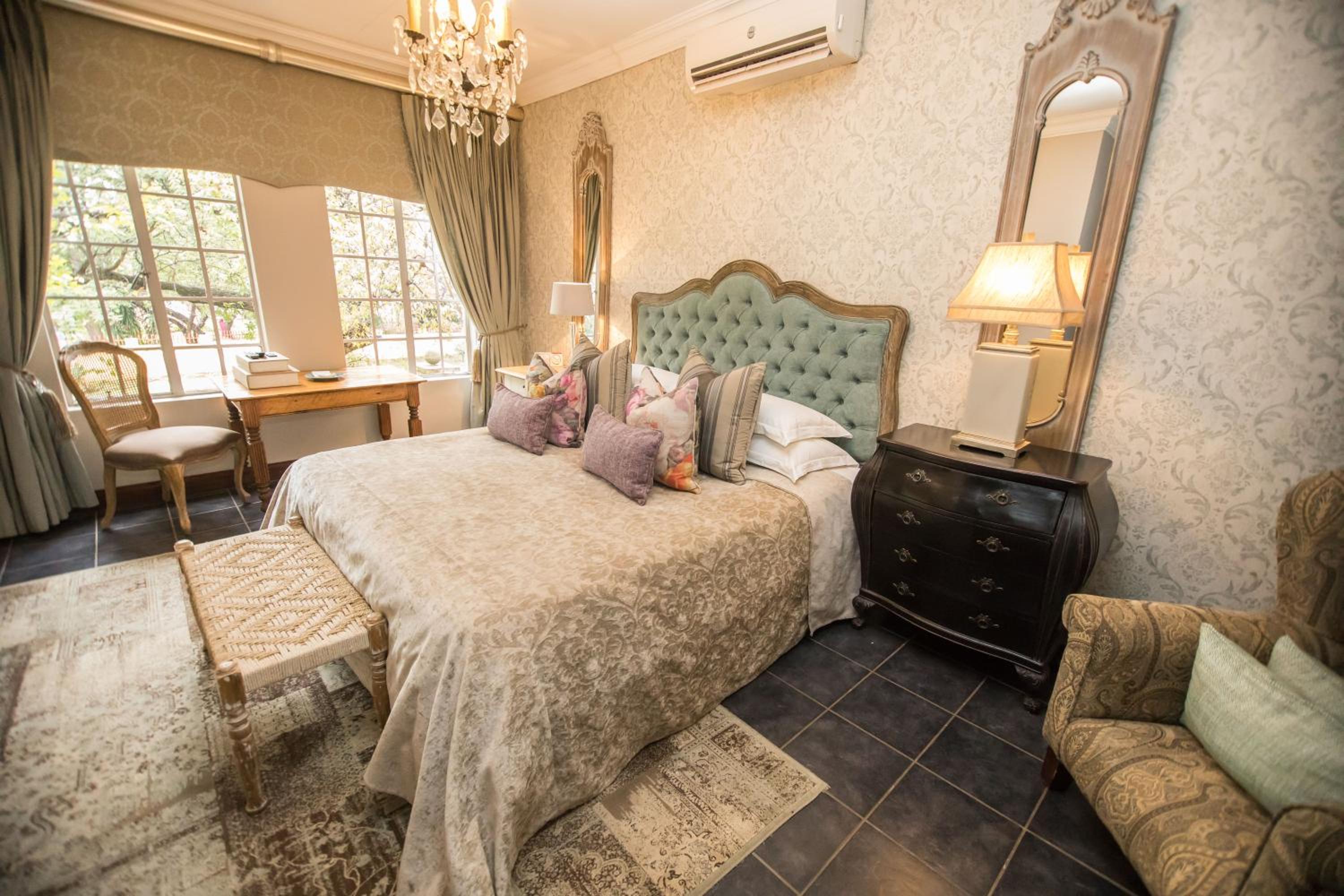 Deluxe Suite photo 1
