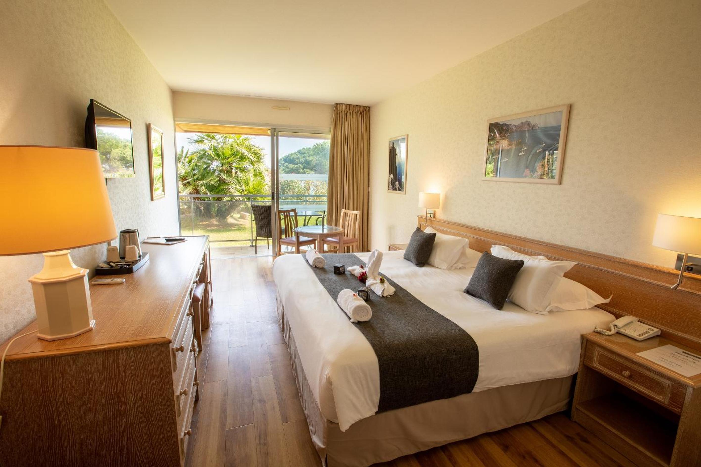 Comfort Double Room Garden View with Terrace