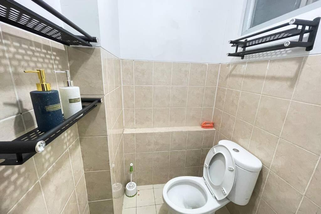 One-Bedroom Apartment - Photo 16