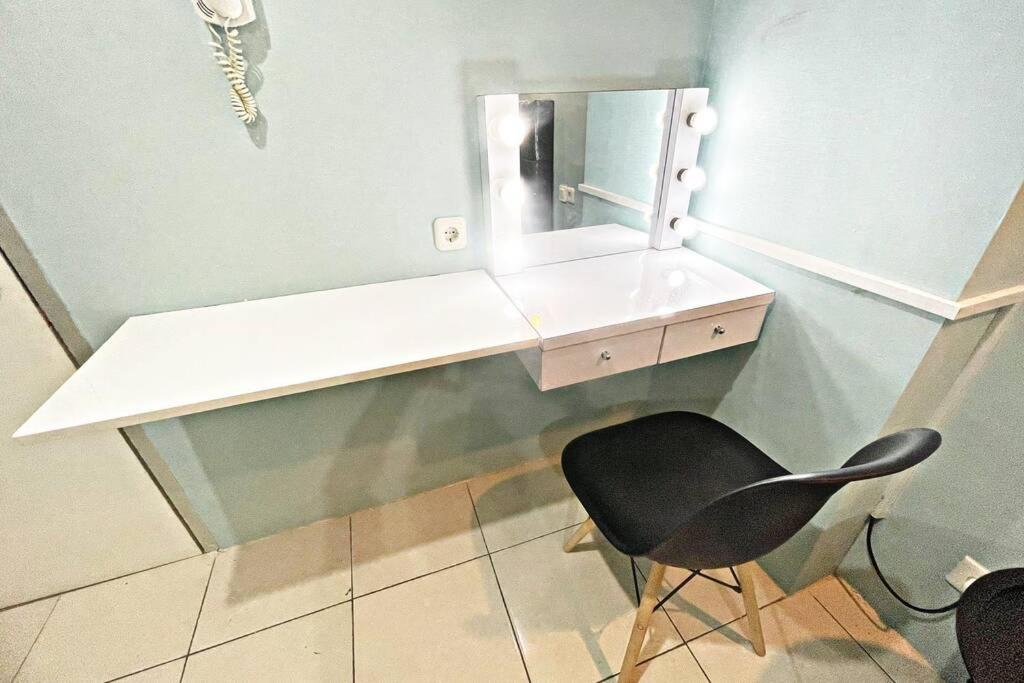 One-Bedroom Apartment - Photo 17