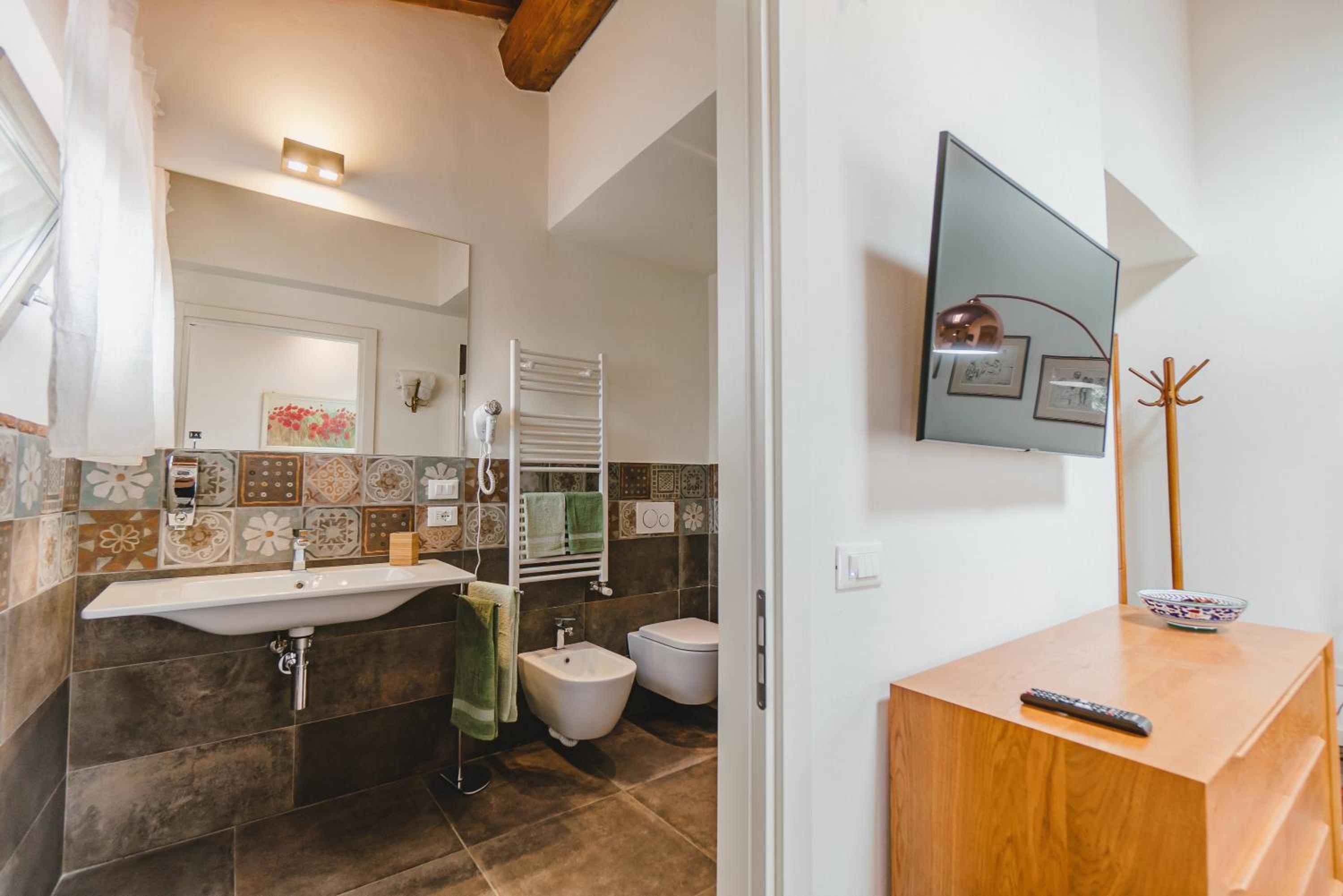 Double Room with Terrace - Photo 9
