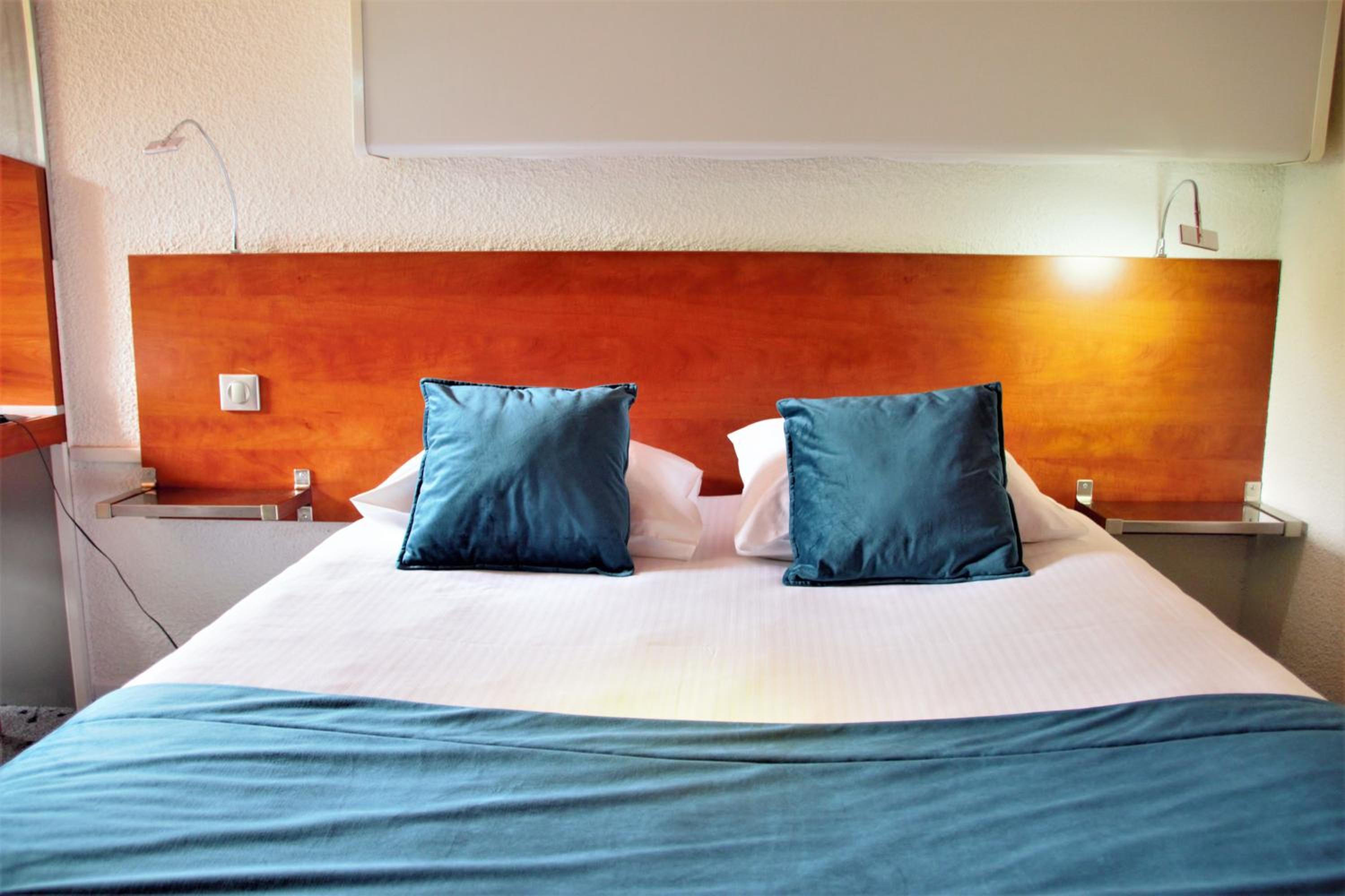 Double Room - Photo 7