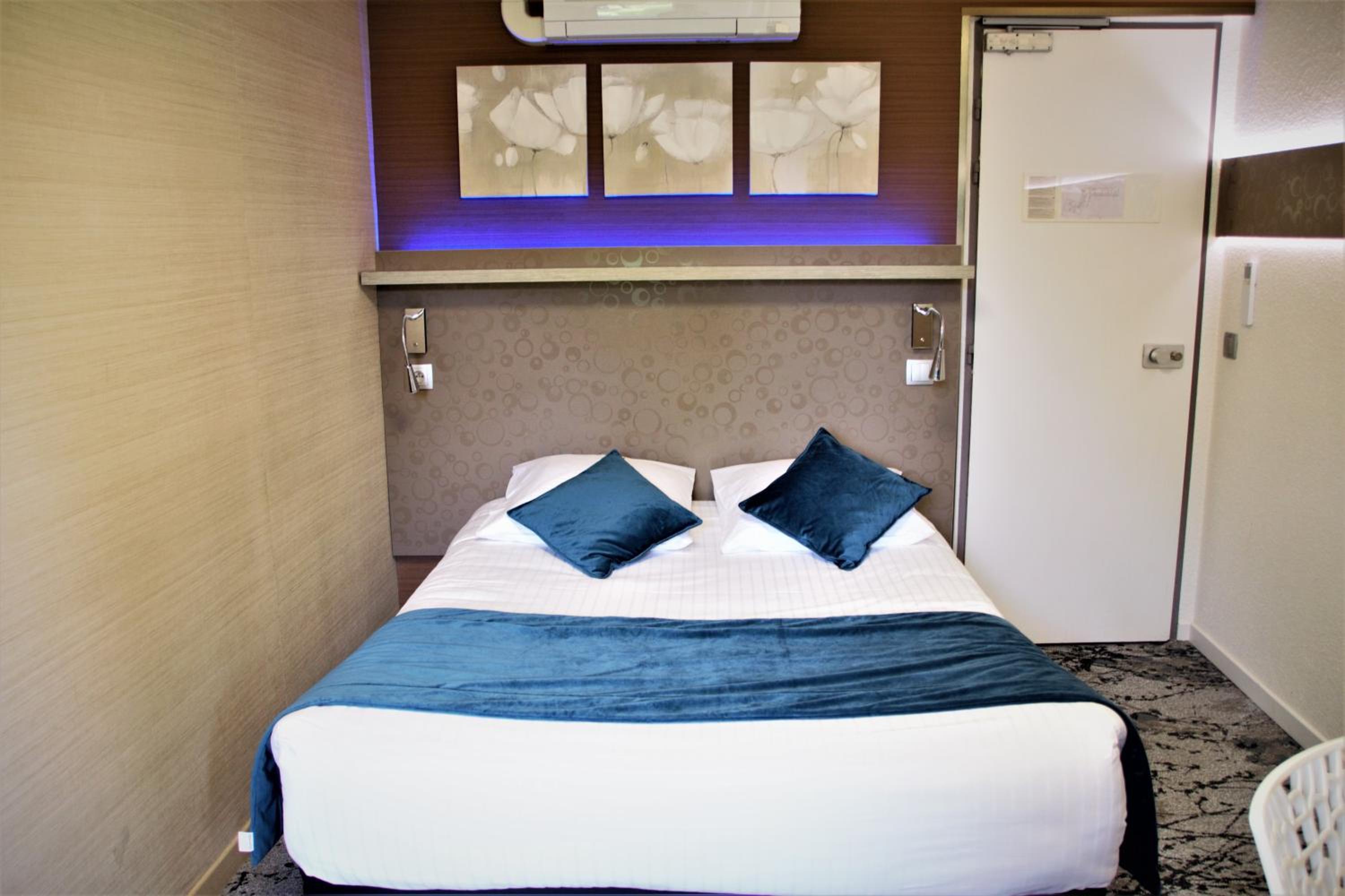 Double Room - Photo 4