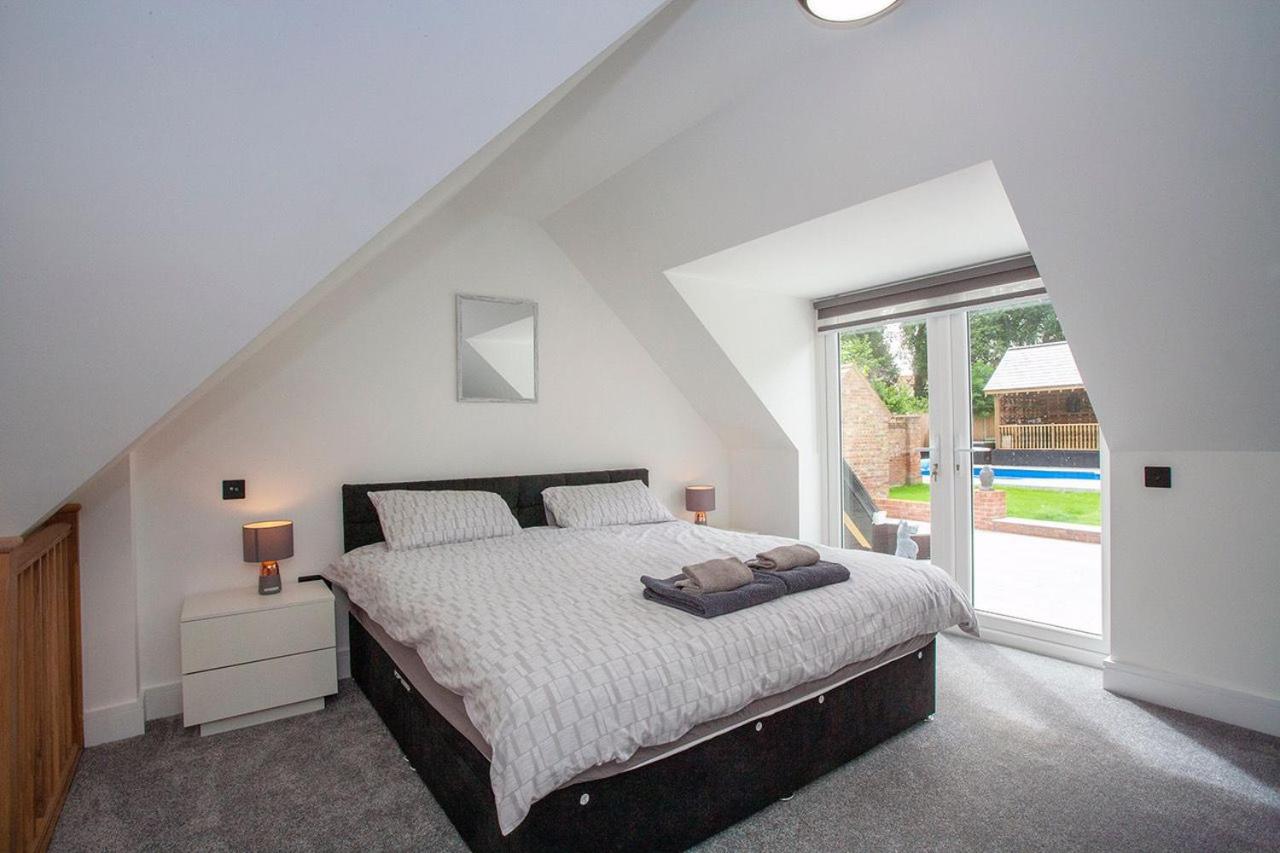 Two-Bedroom House photo 3