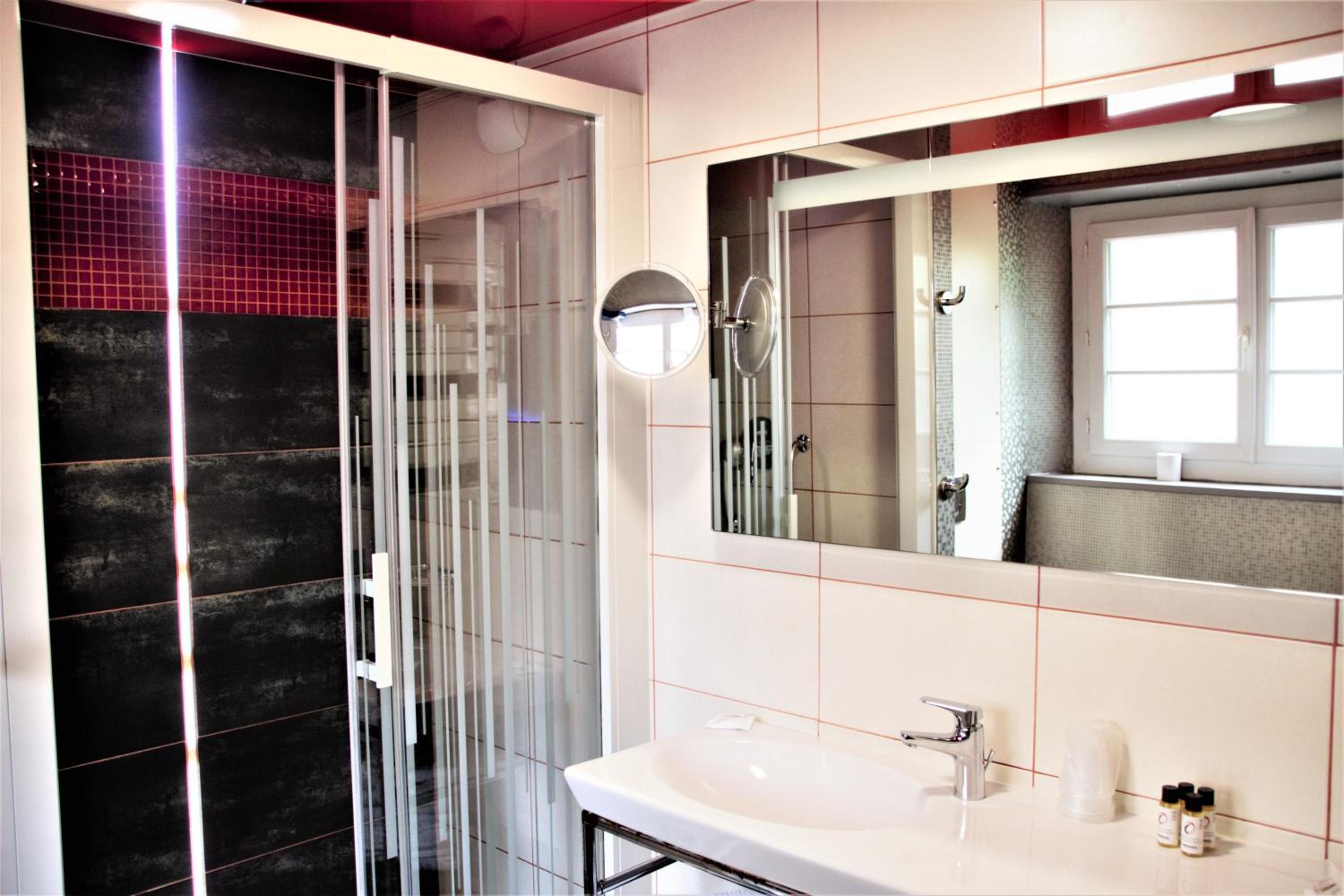 Superior Quadruple Room - Photo 8