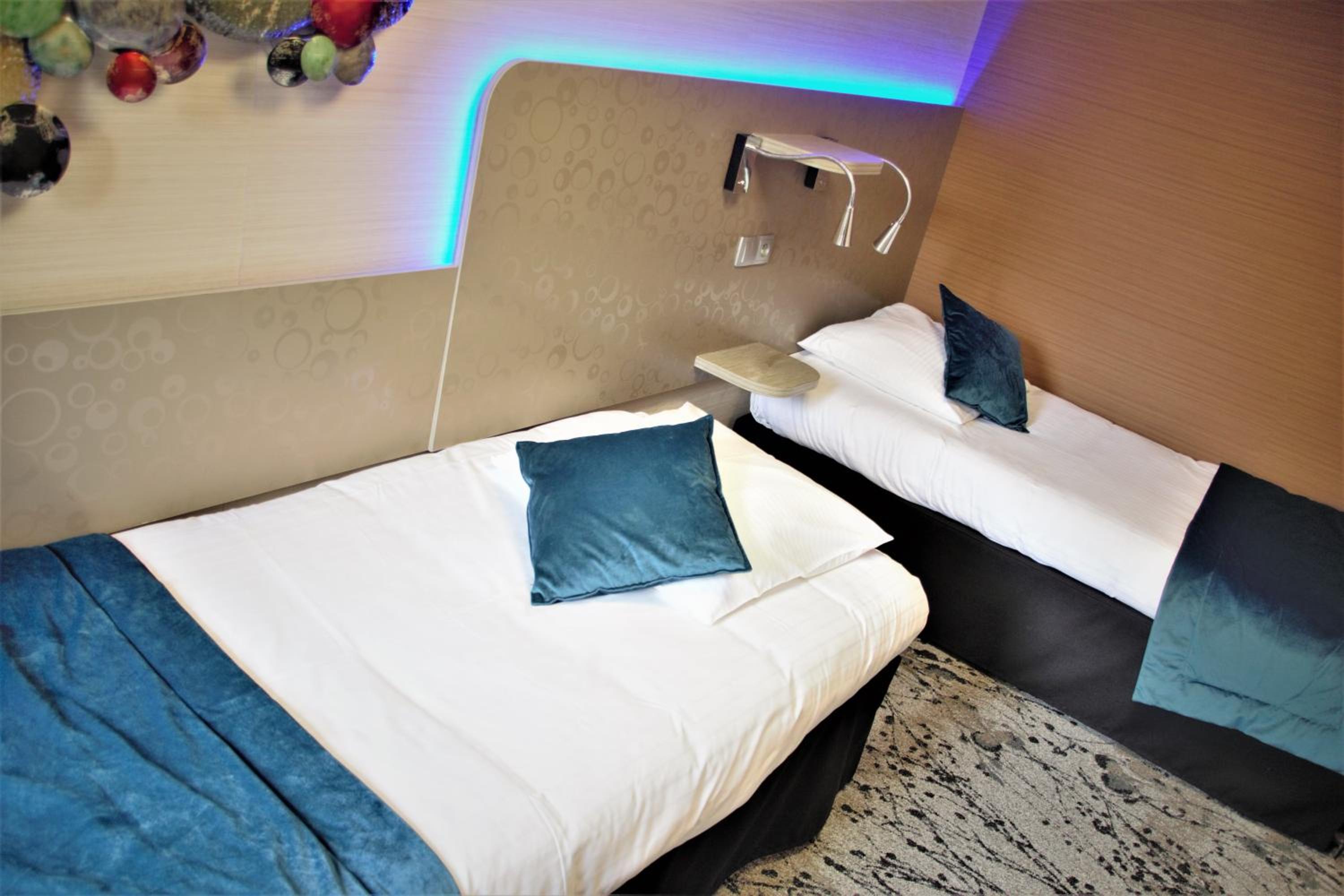 Twin Room (2 Adults) - Photo 1