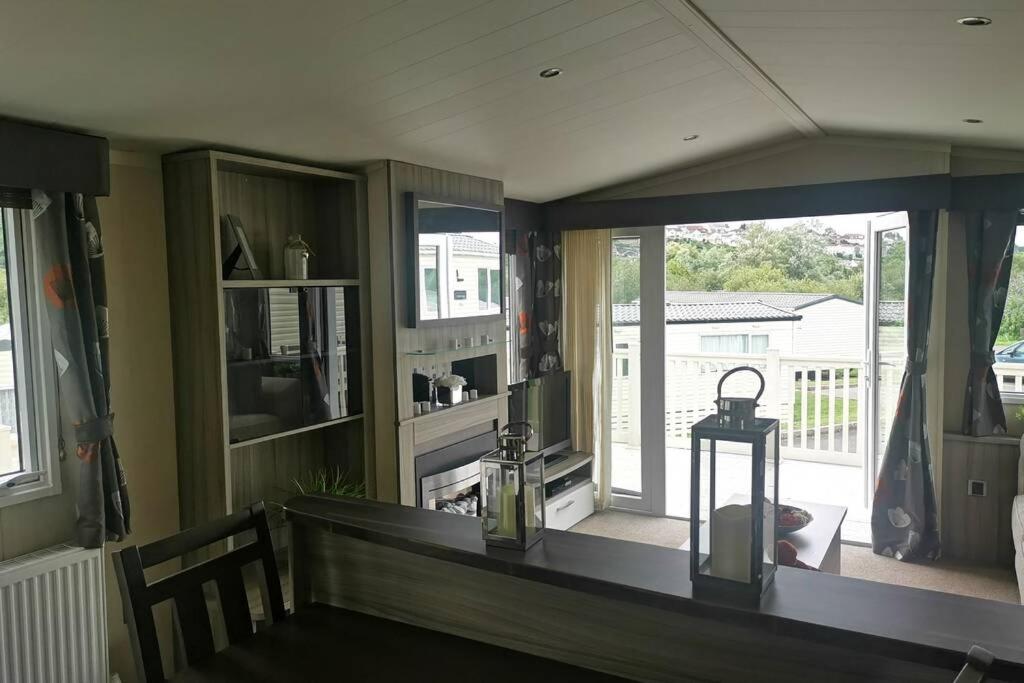 Mobile Home photo 1