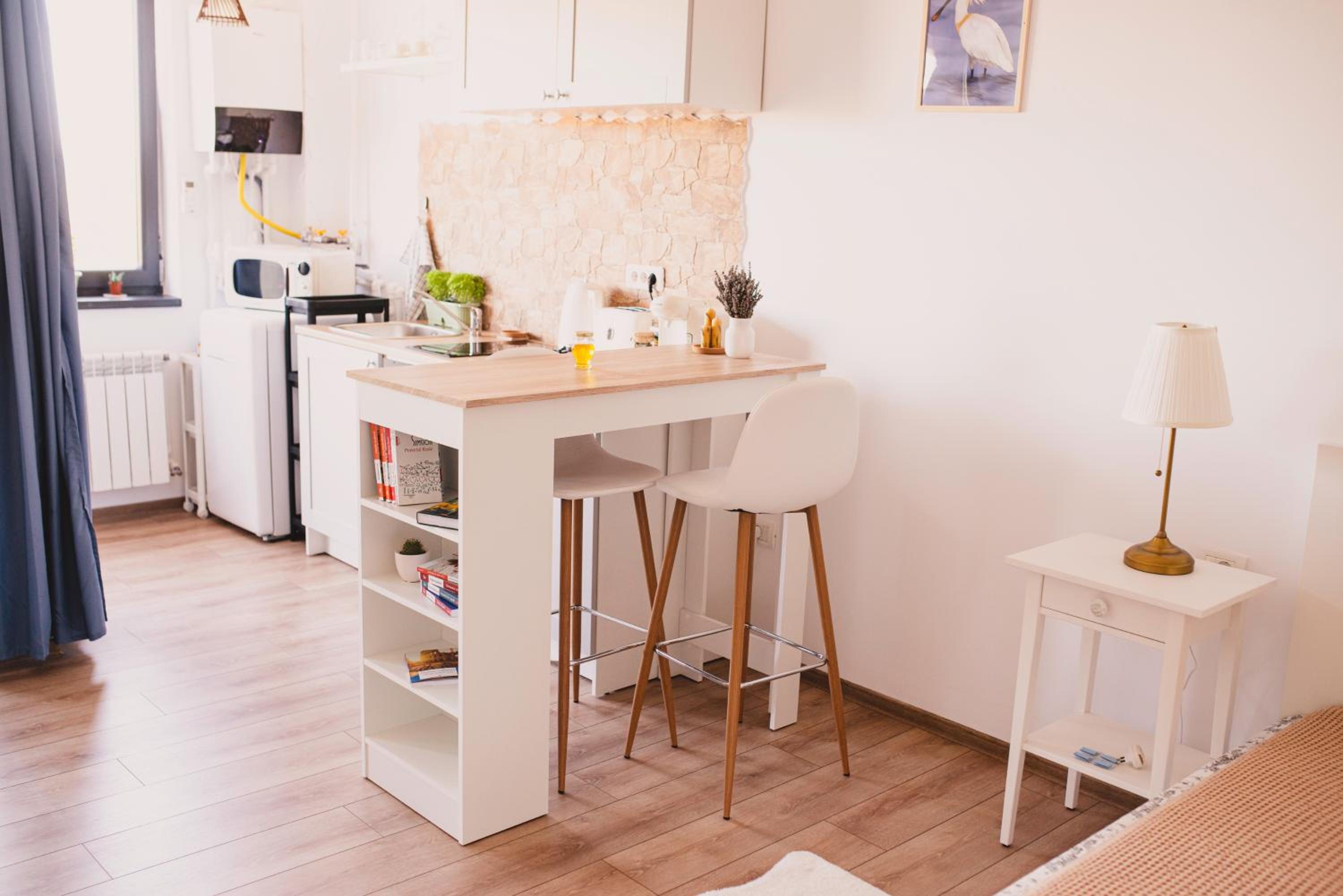 One-Bedroom Apartment - Photo 4