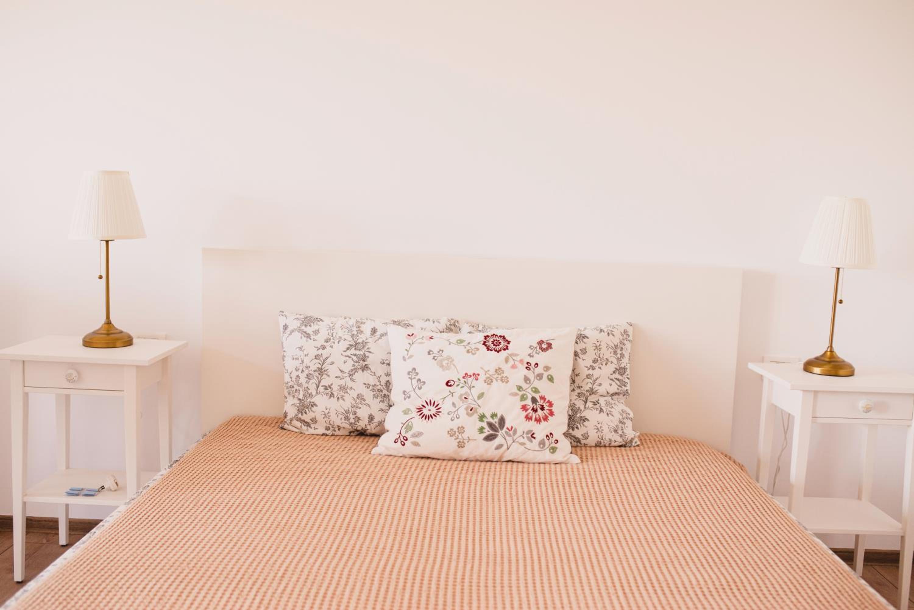 One-Bedroom Apartment - Photo 9