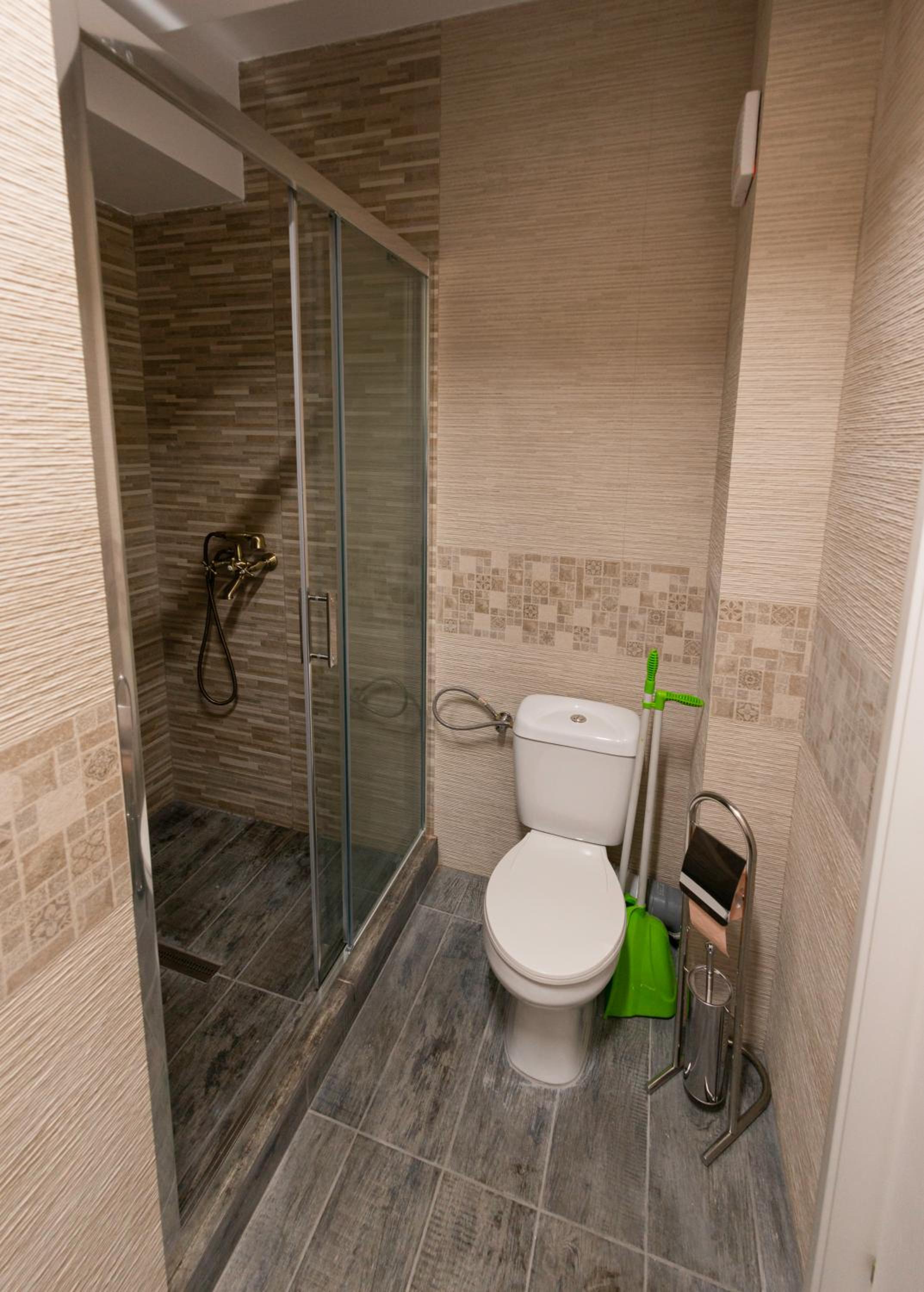 One-Bedroom Apartment - Photo 26
