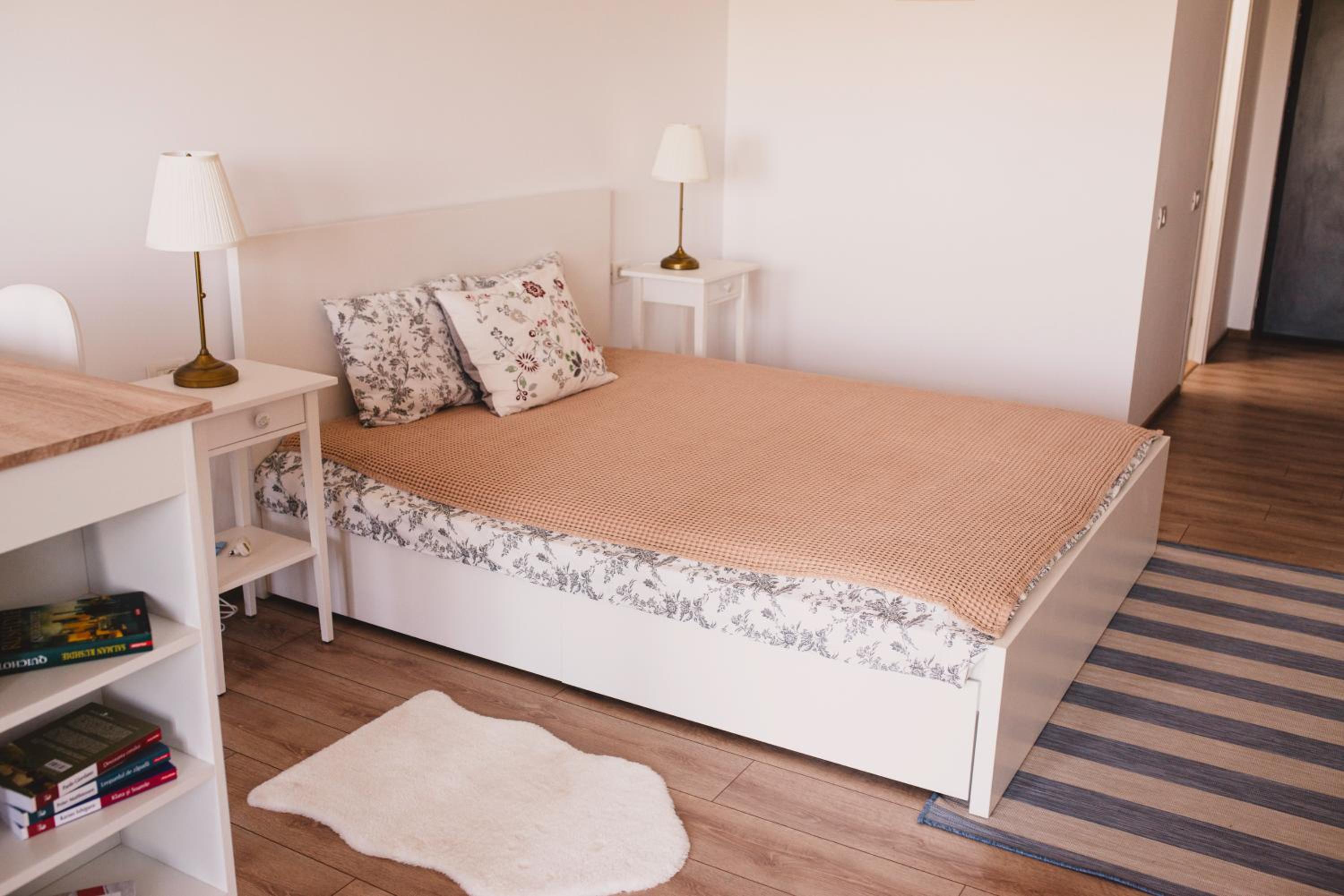 One-Bedroom Apartment - Photo 29