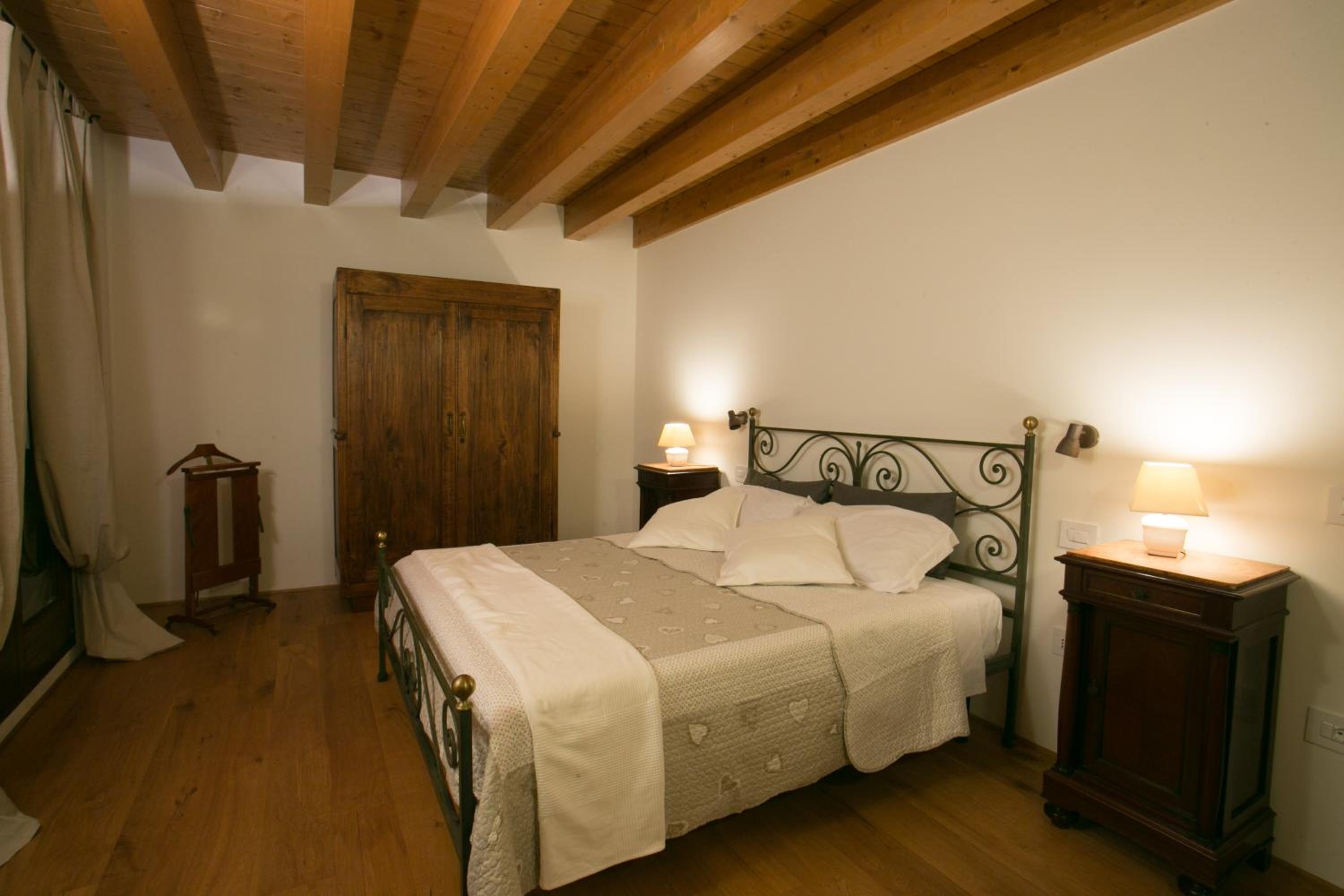 Quadruple Room with Private External Bathroom photo 2