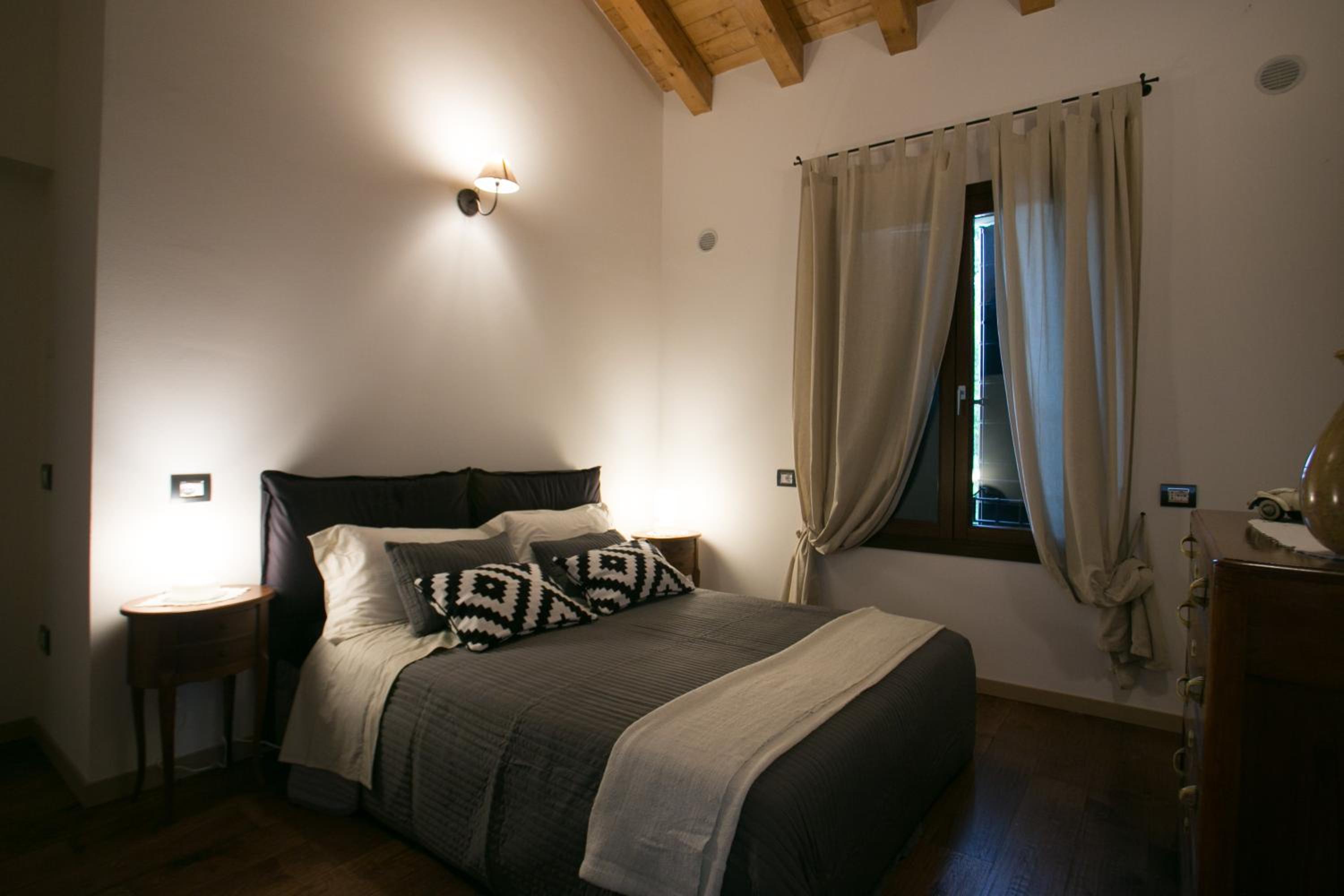 Double Room with Private External Bathroom photo 3