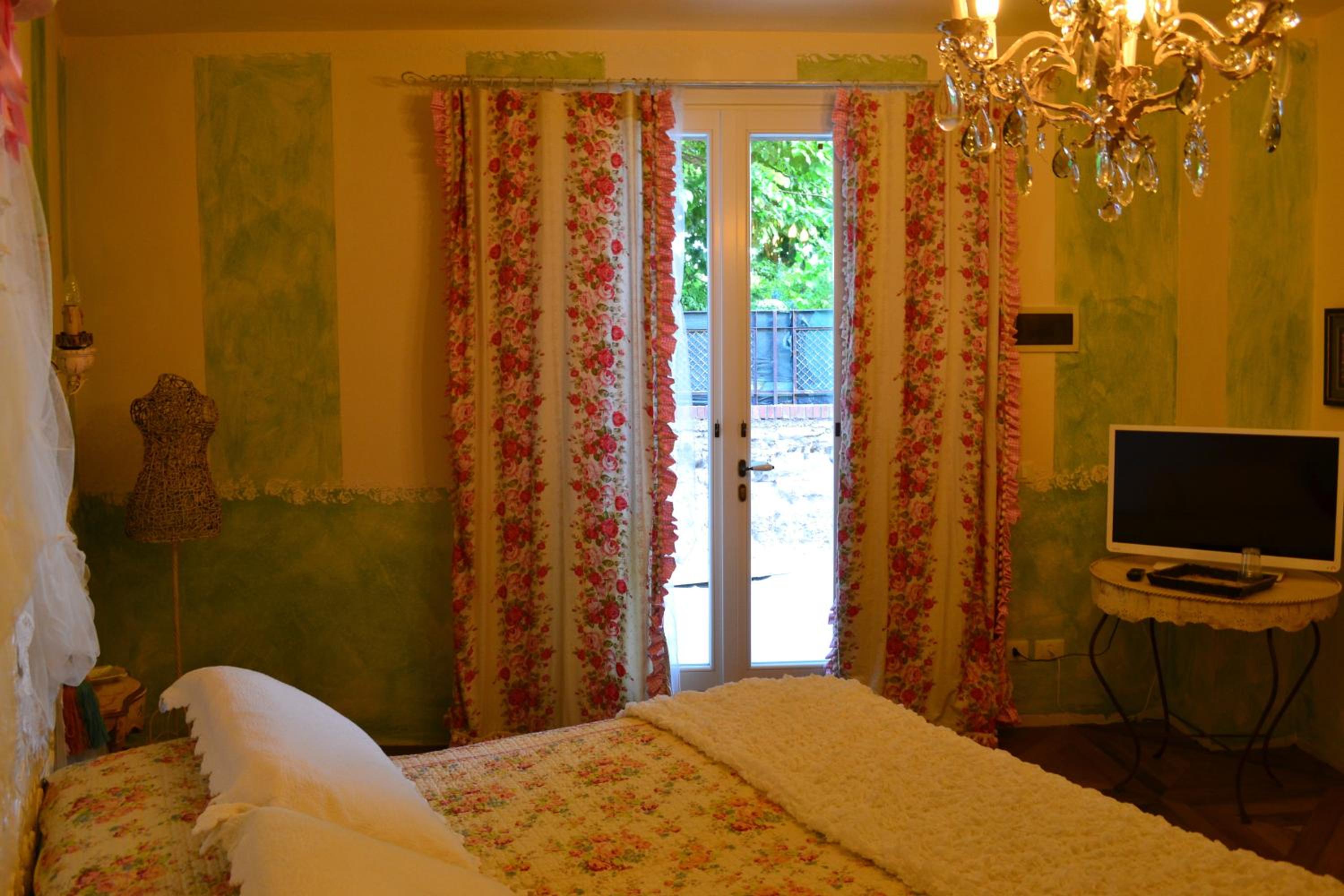 Double Room - Photo 2