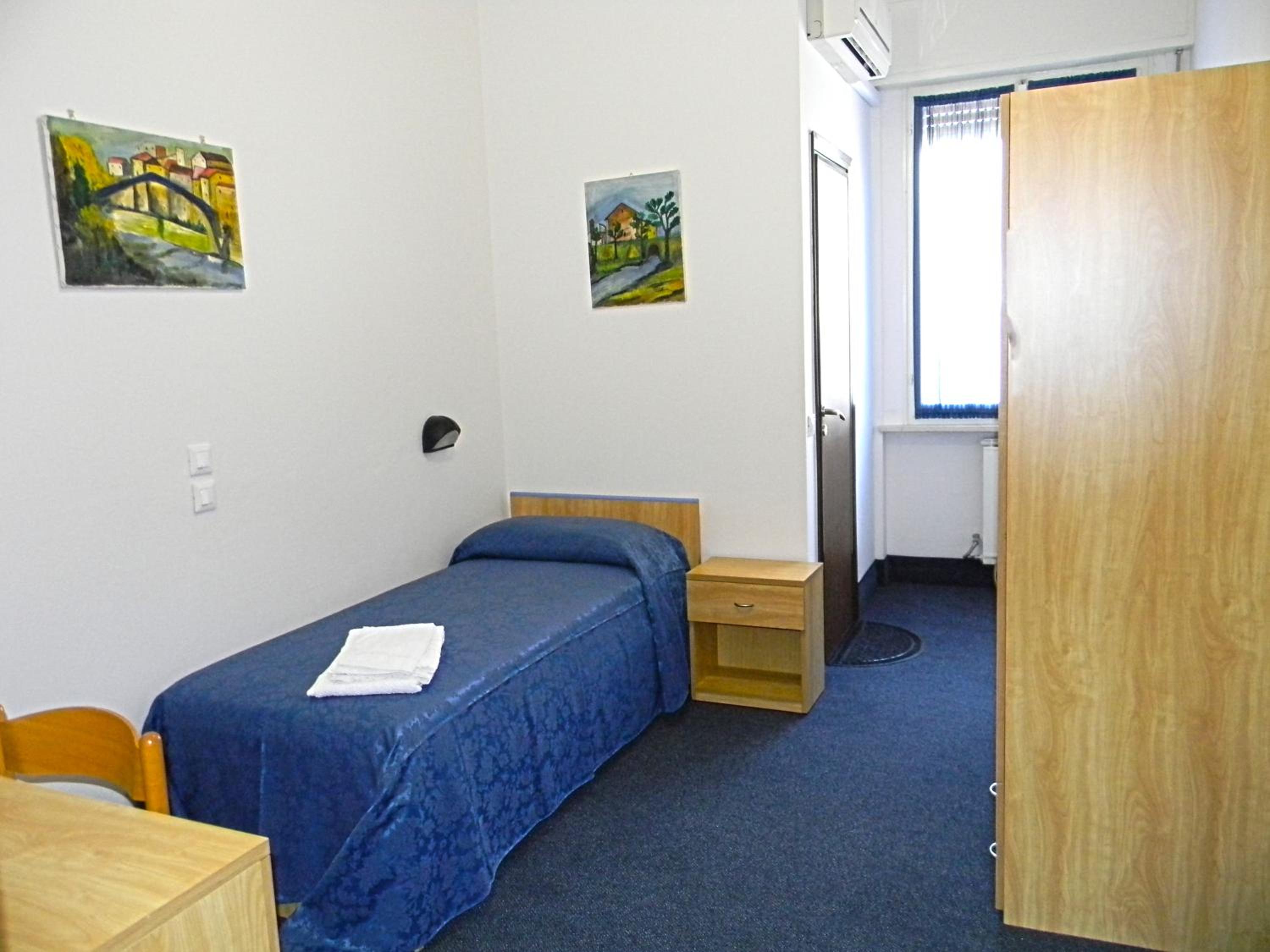 Standard Single Room photo 2