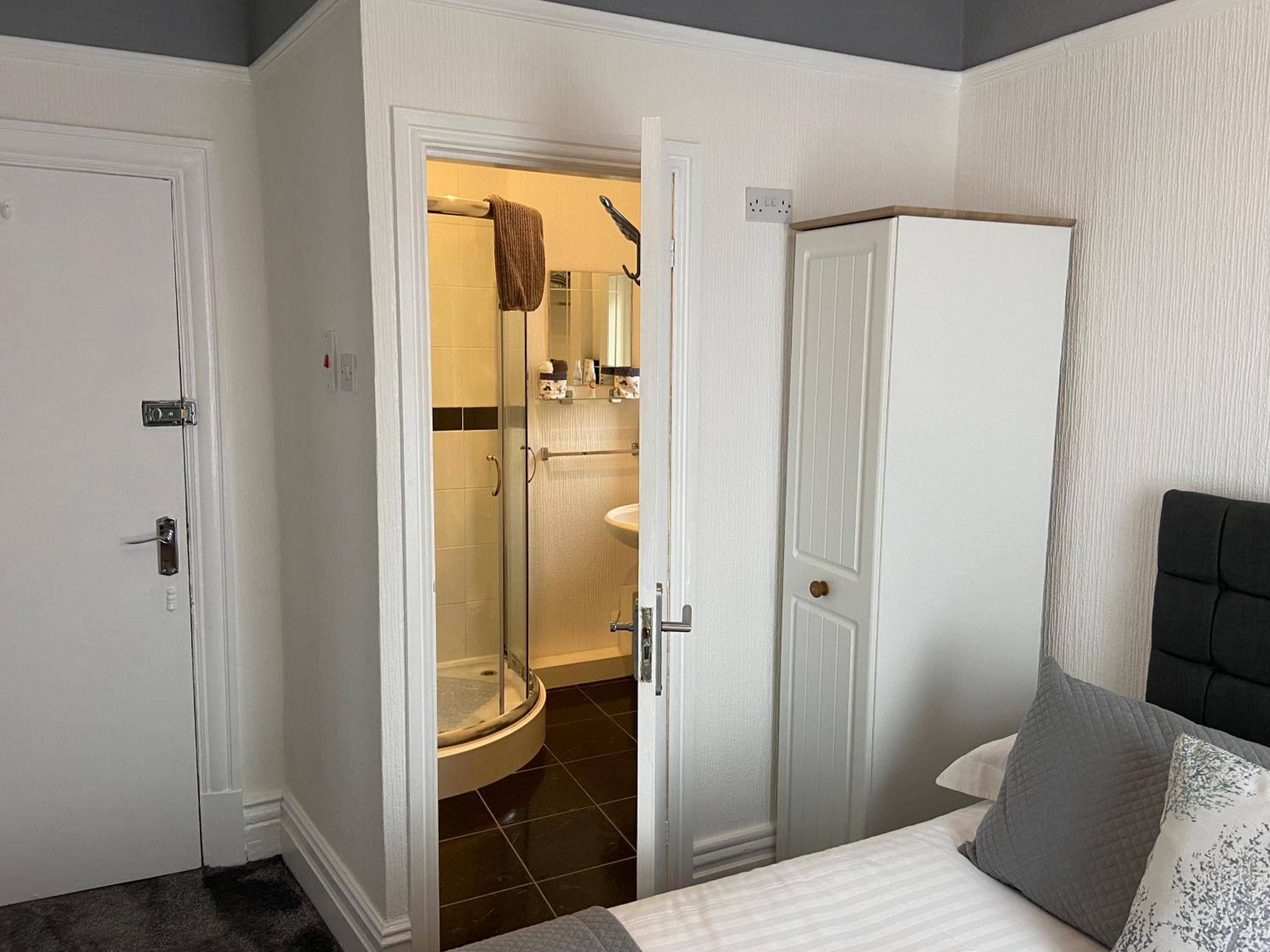 Second Floor Double Room photo 3
