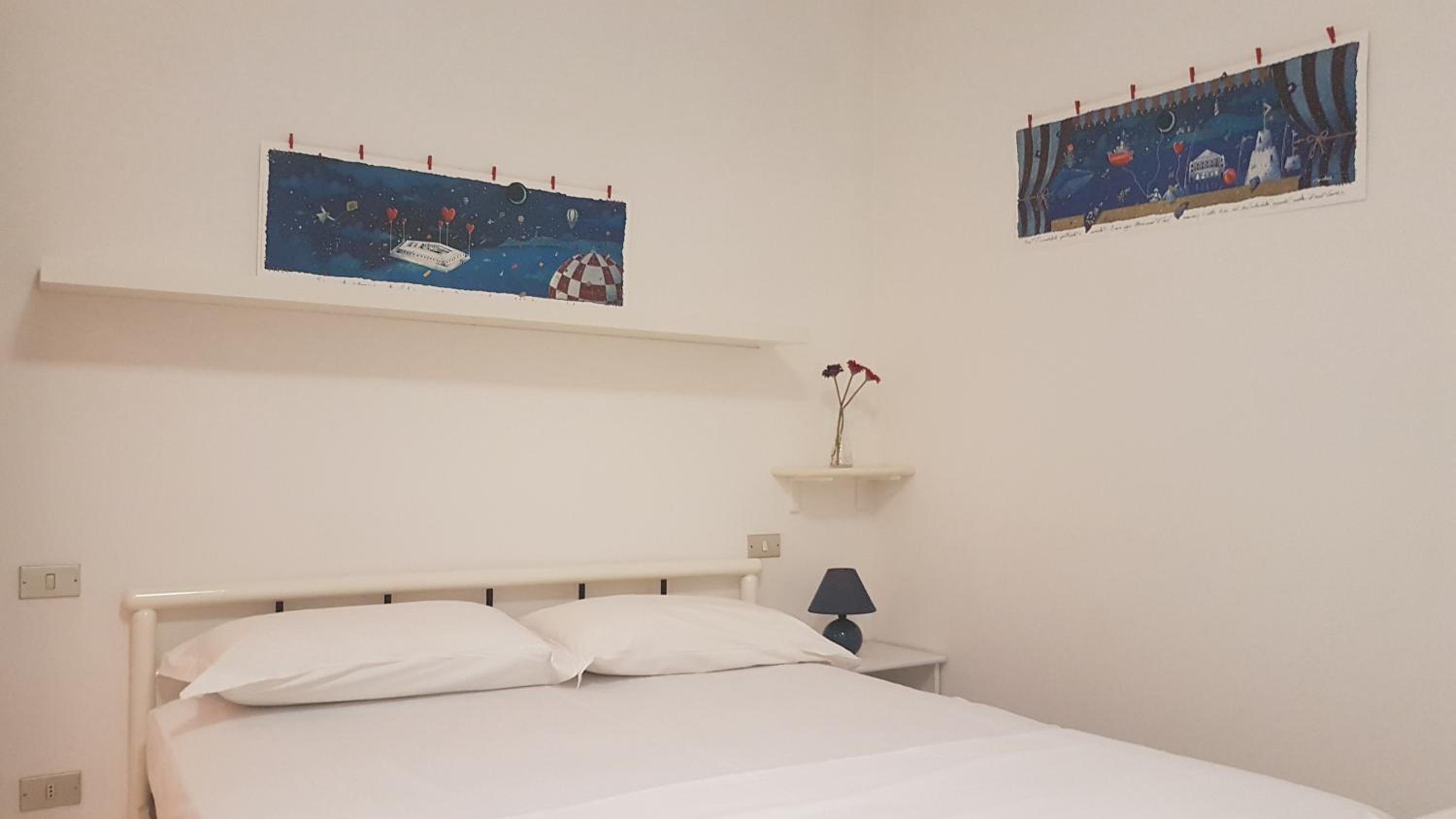 One-Bedroom House - Photo 10