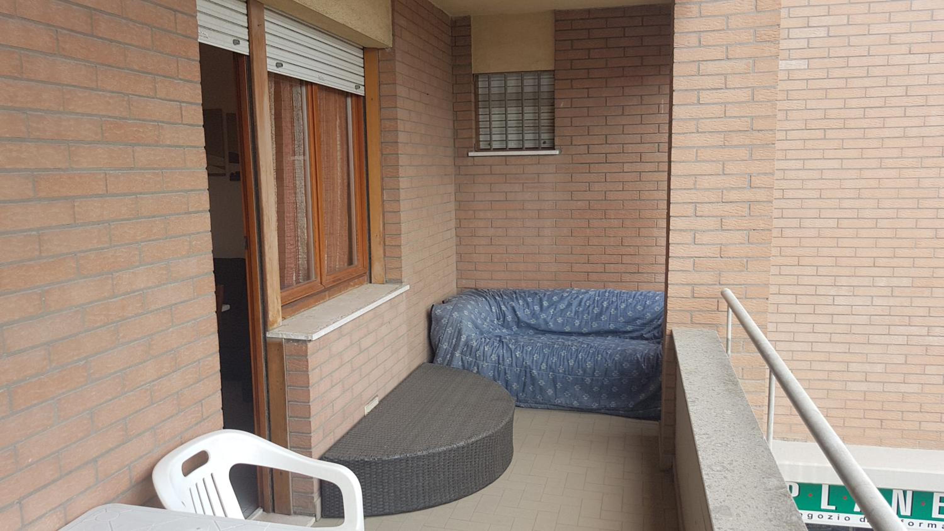 One-Bedroom House - Photo 16