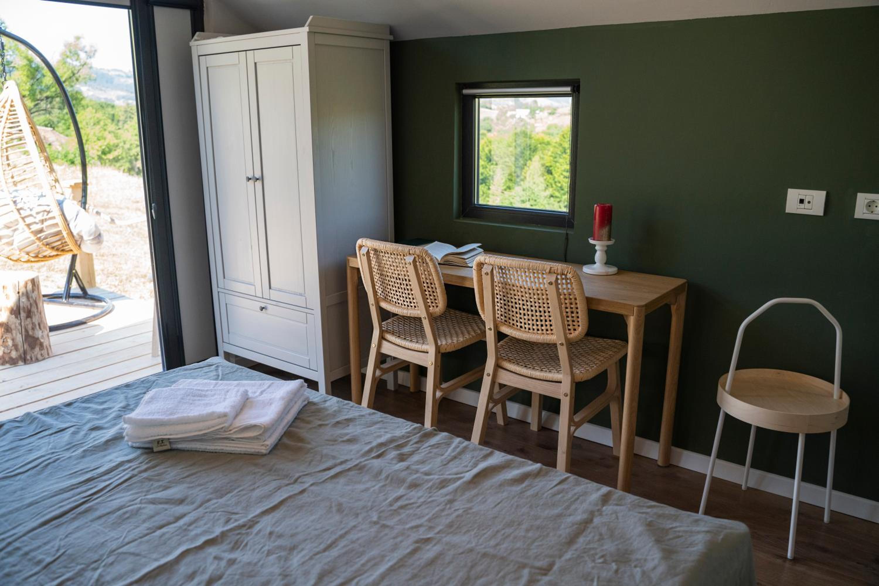 King Room with Mountain View photo 2